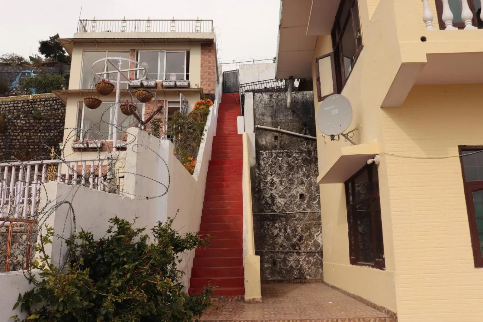 Property building in Deodar Cottage - 3BHK Villa by DeodarStays