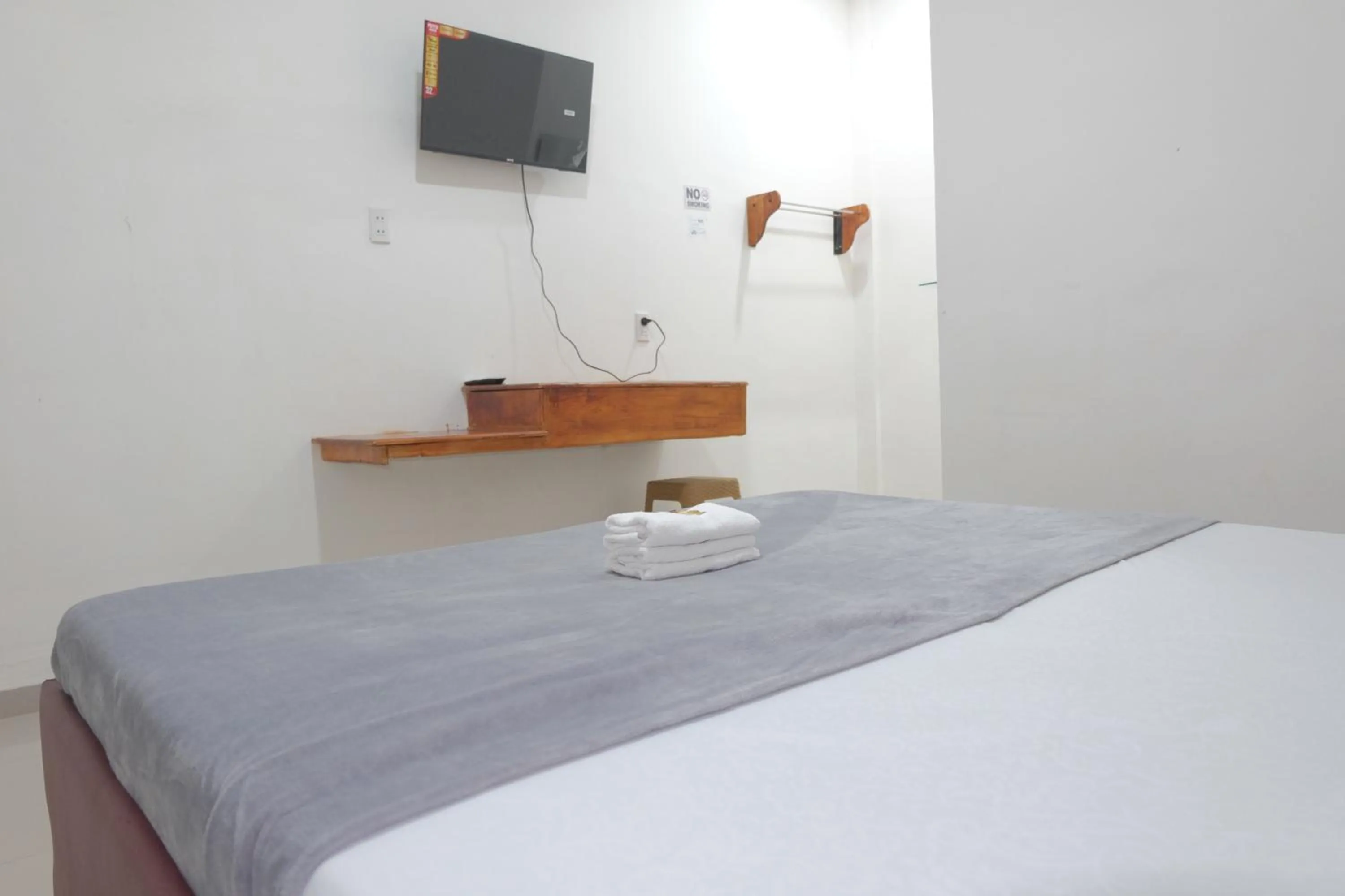 TV and multimedia, Bed in BI Hotel Kisaran