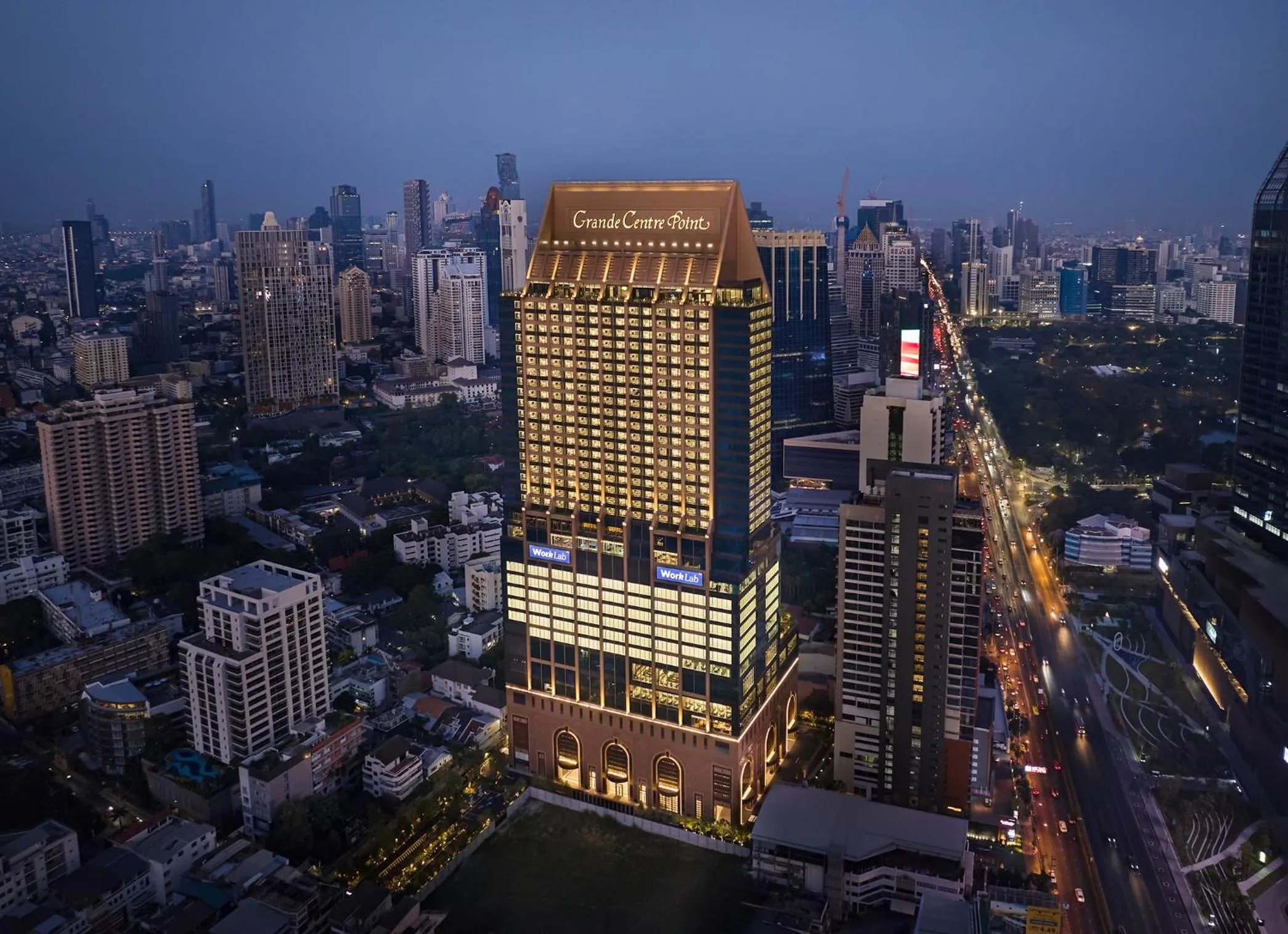 Property building in Grande Centre Point Lumphini Bangkok