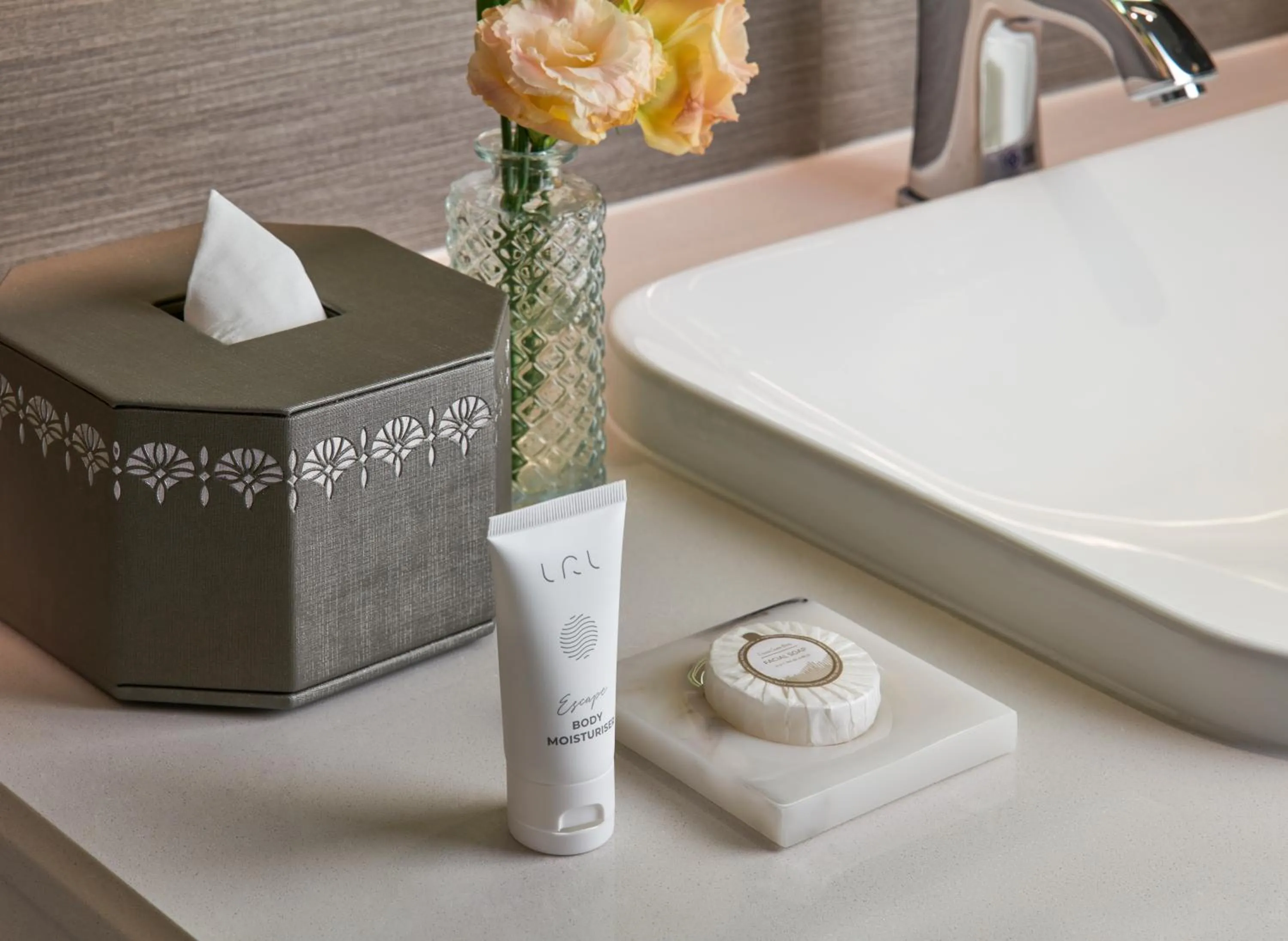 Bathroom in Grande Centre Point Lumphini Bangkok