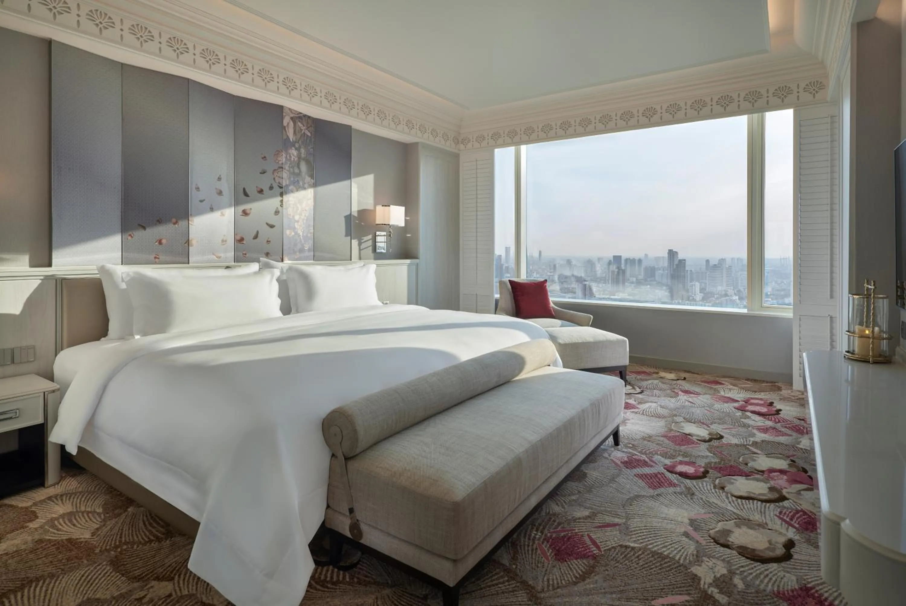 Bed in Grande Centre Point Lumphini Bangkok