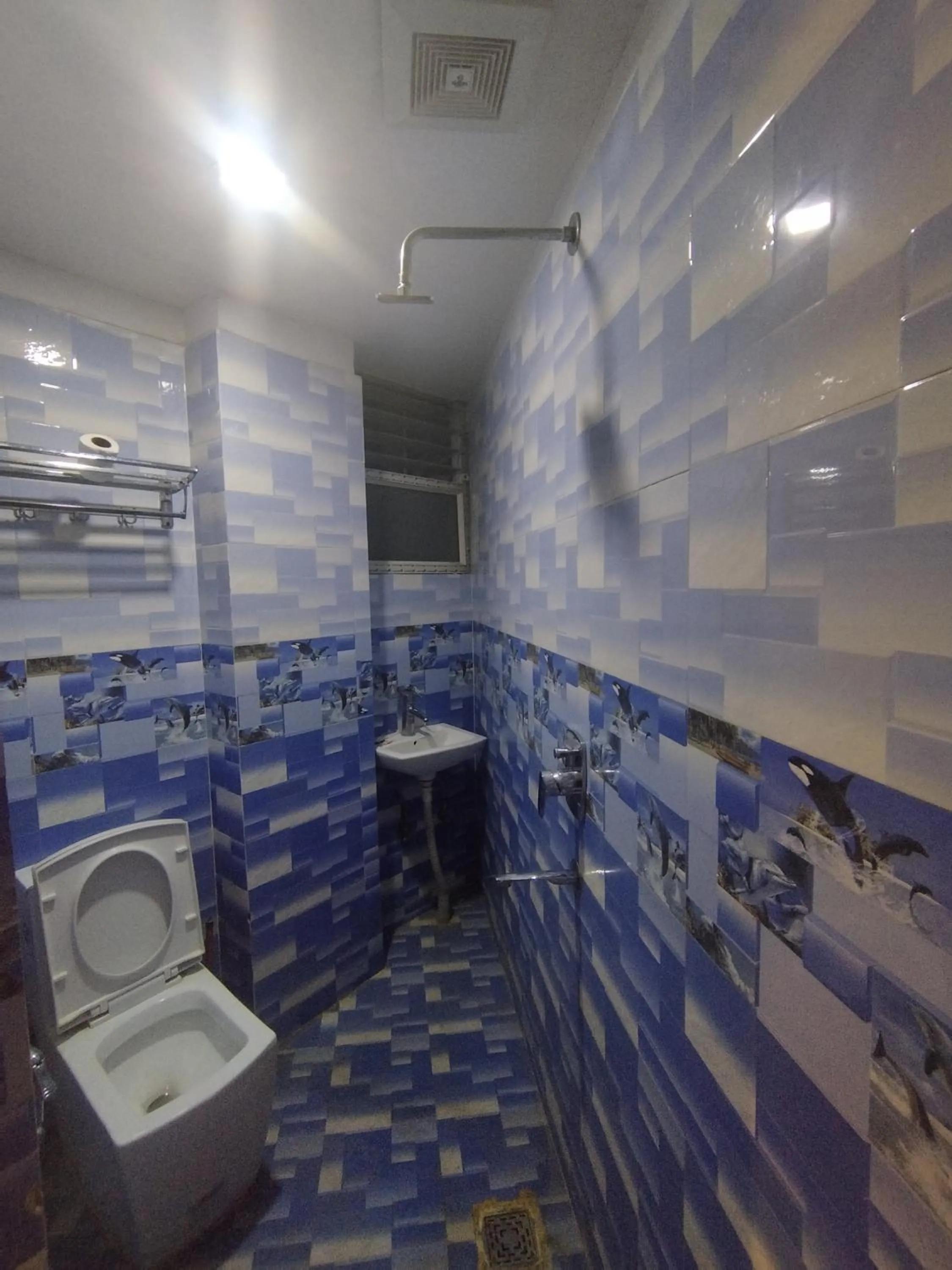 Shower in Hotel De Universal