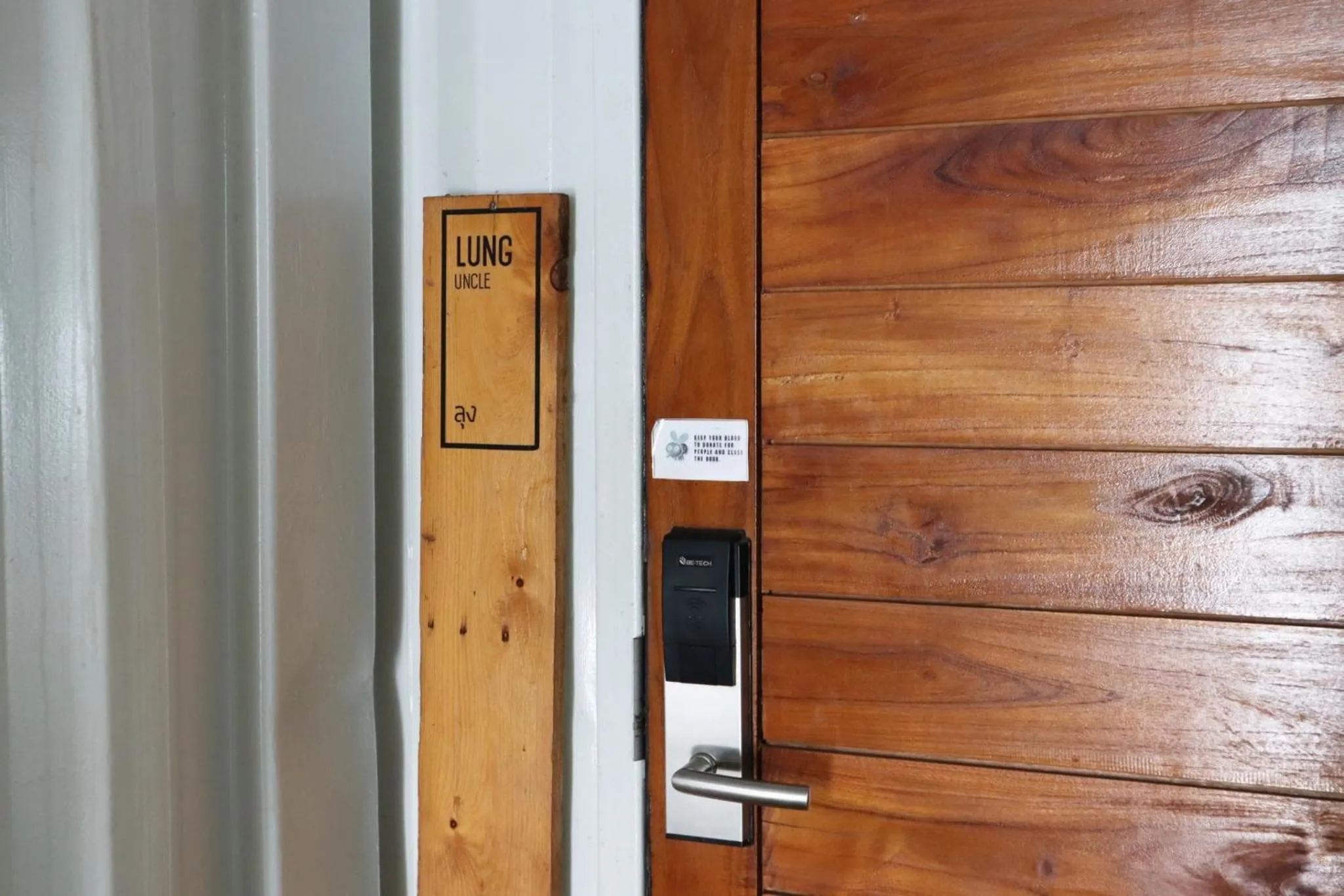 Logo/Certificate/Sign in The Yard Bangkok Hostel