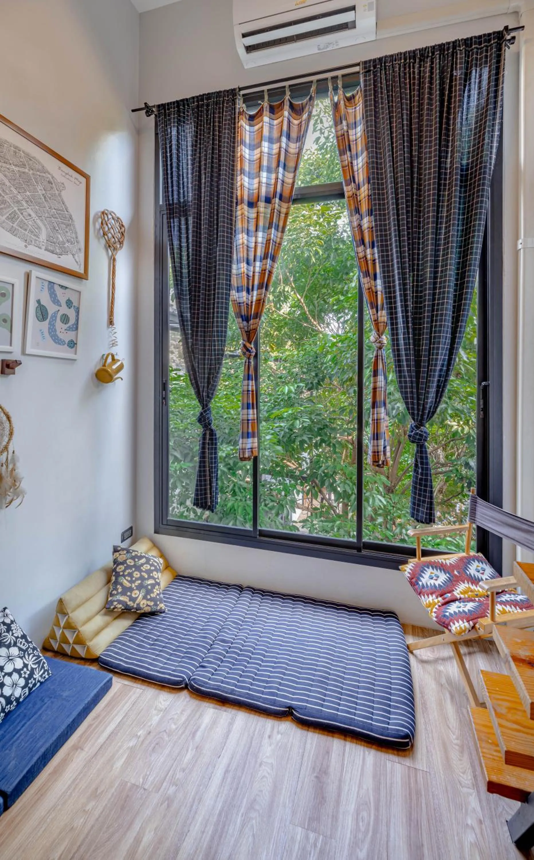 Bedroom, Bed in The Yard Bangkok Hostel