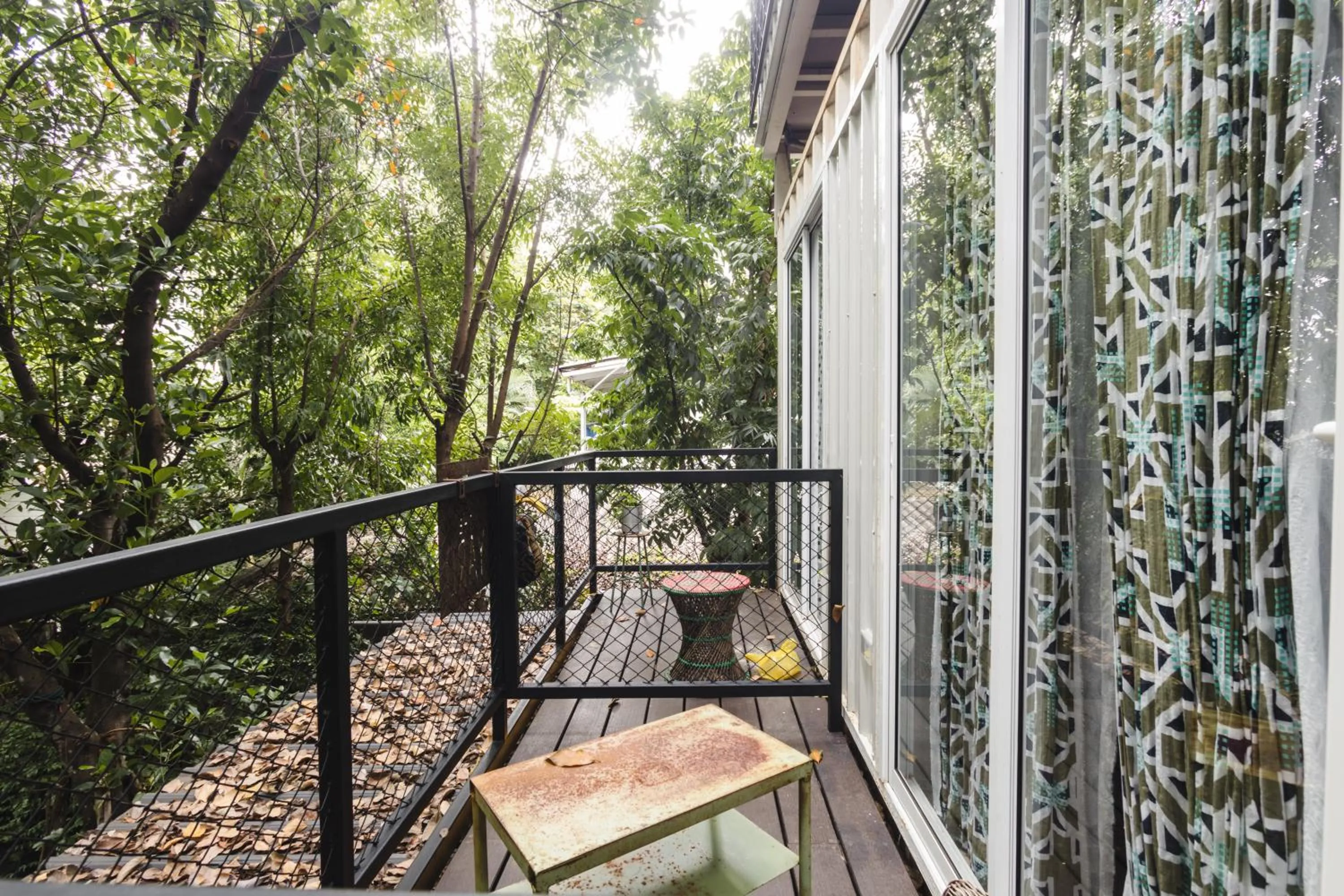 Garden in The Yard Bangkok Hostel