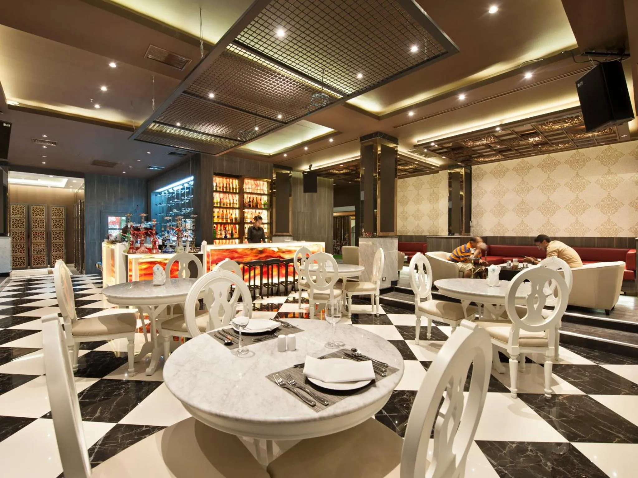 Restaurant/places to eat in Grace Hotel