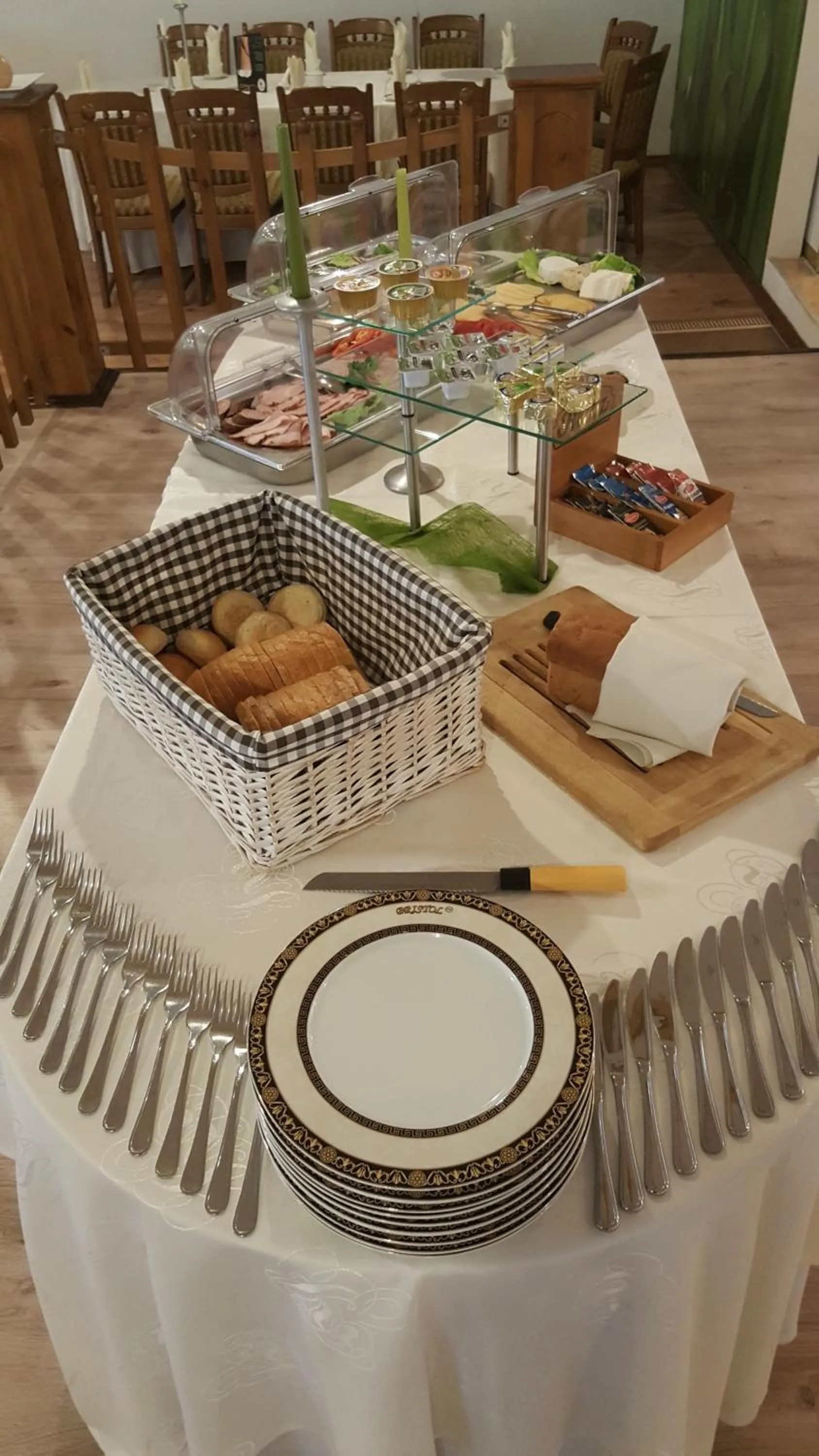 Buffet breakfast in Hotel Bristol