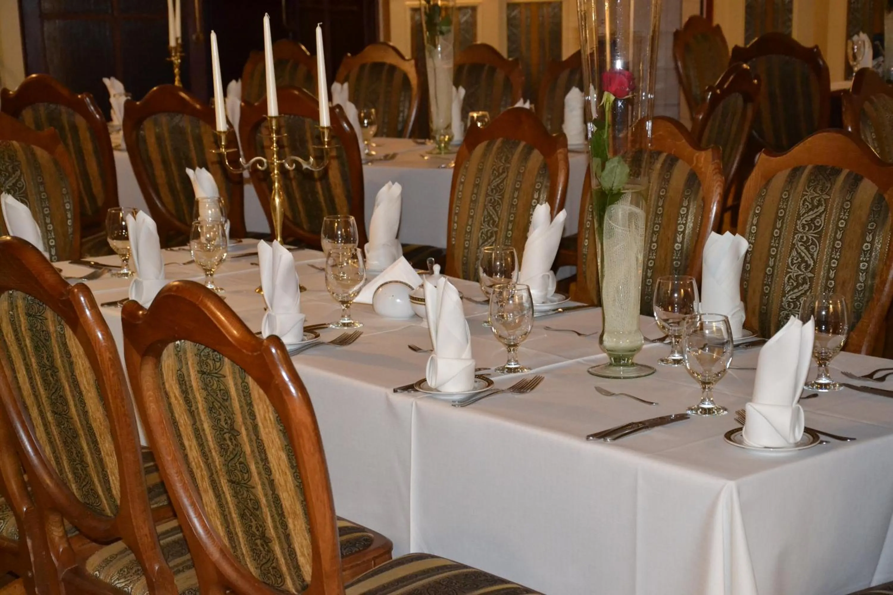 Restaurant/places to eat in Hotel Bristol