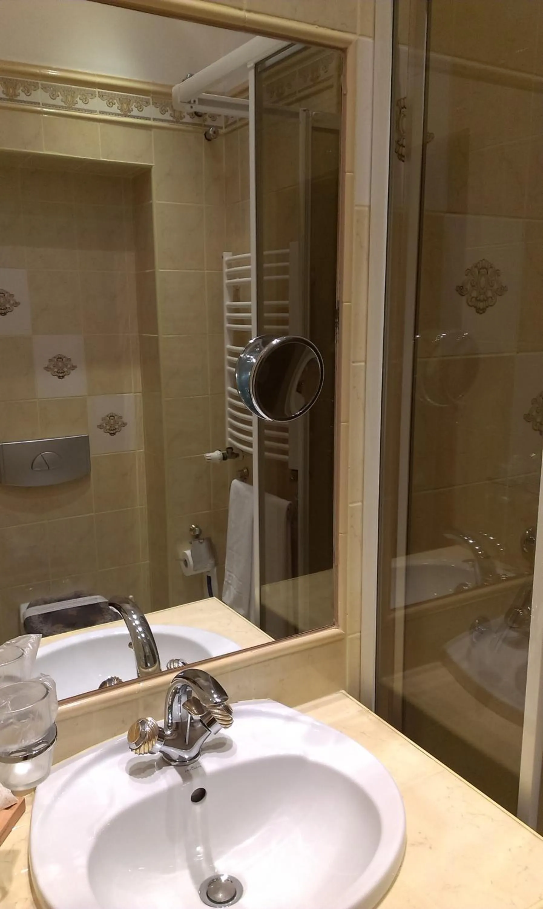 Bathroom in Hotel Bristol