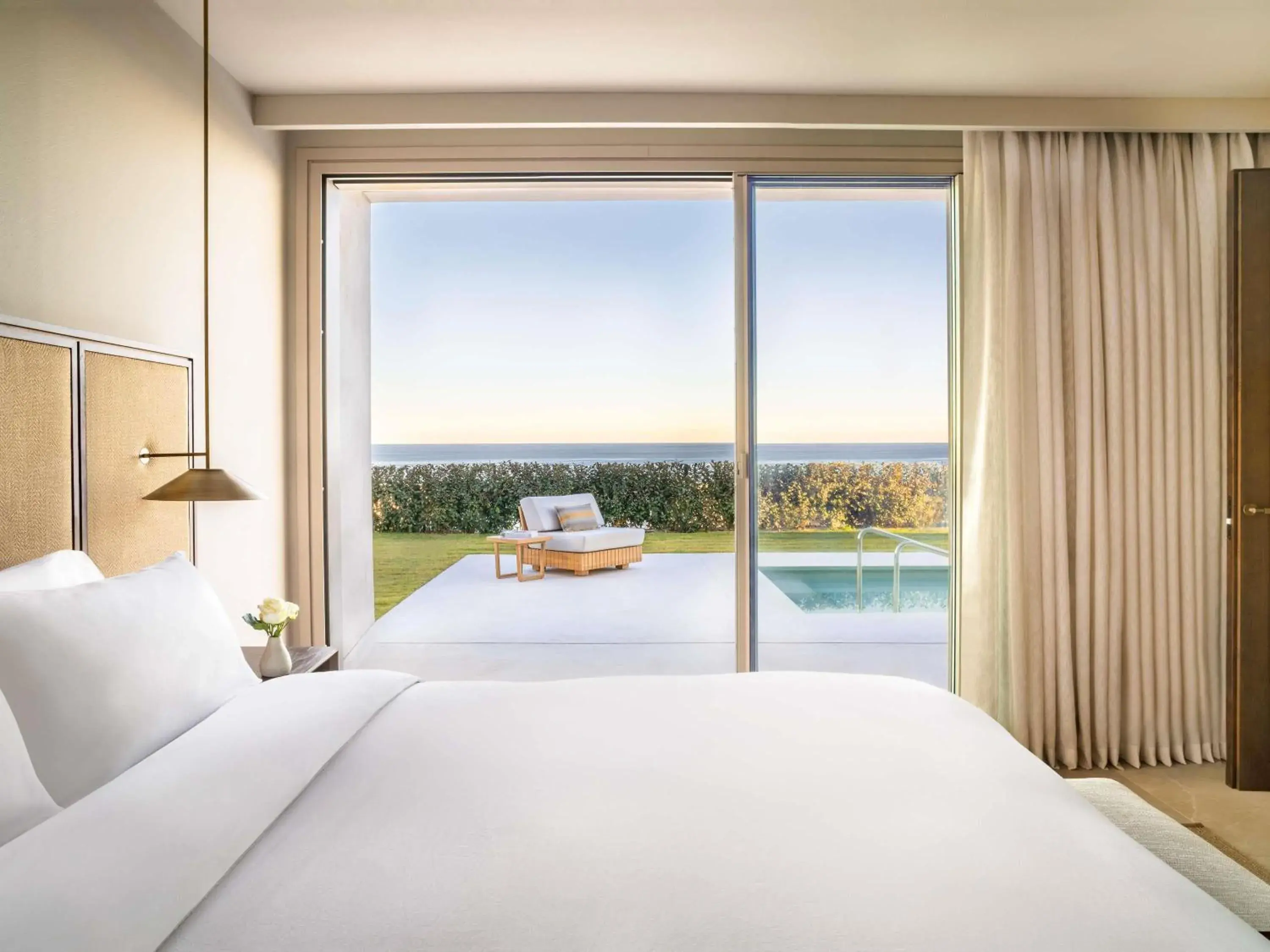 One-Bedroom King Suite with Sea View in Fairmont La Hacienda Costa del Sol One-Bedroom King Suite with Sea View in Fairmont La Hacienda Costa del Sol