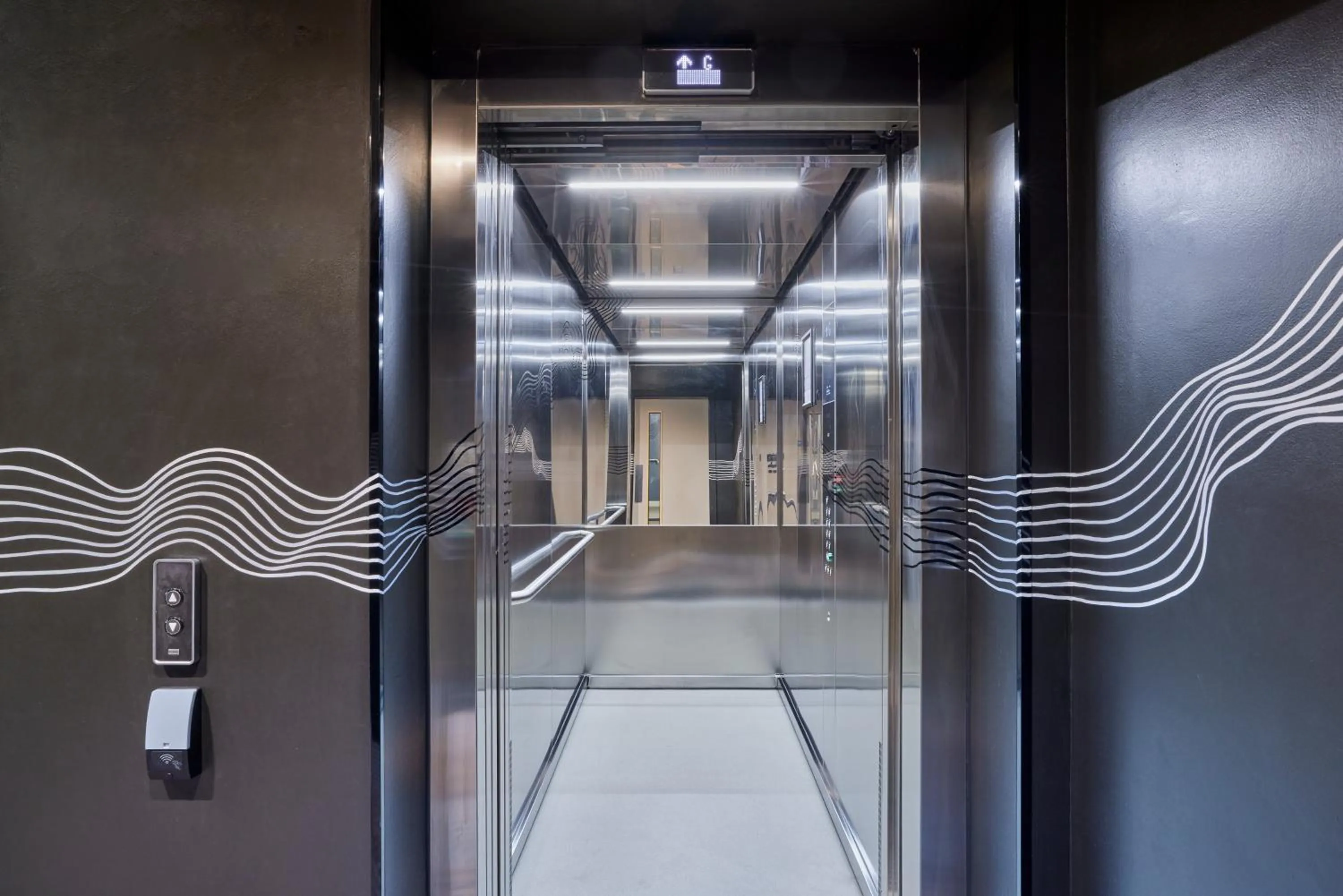 elevator in Aparthotel Adagio London City East