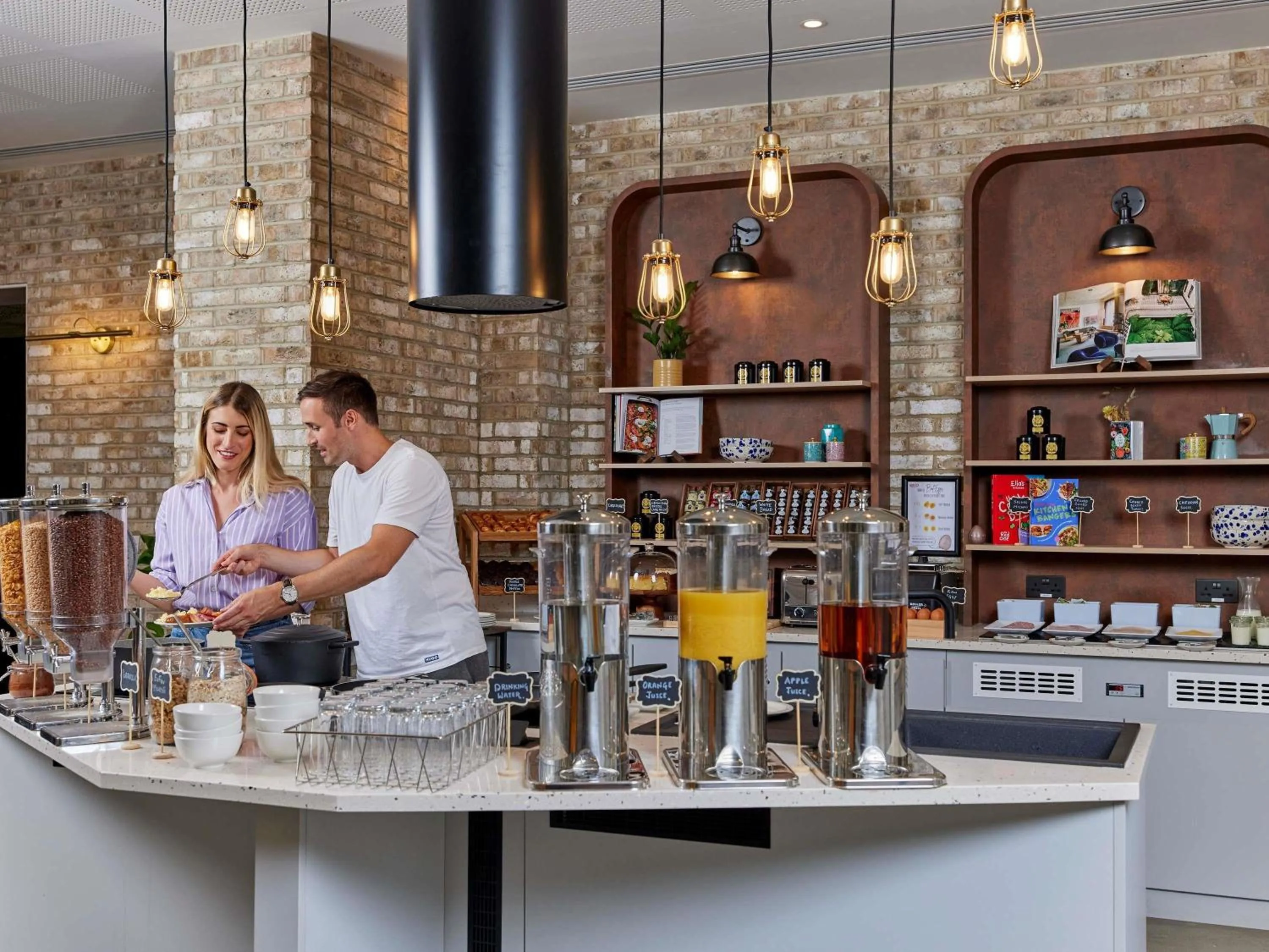 Breakfast in Aparthotel Adagio London City East