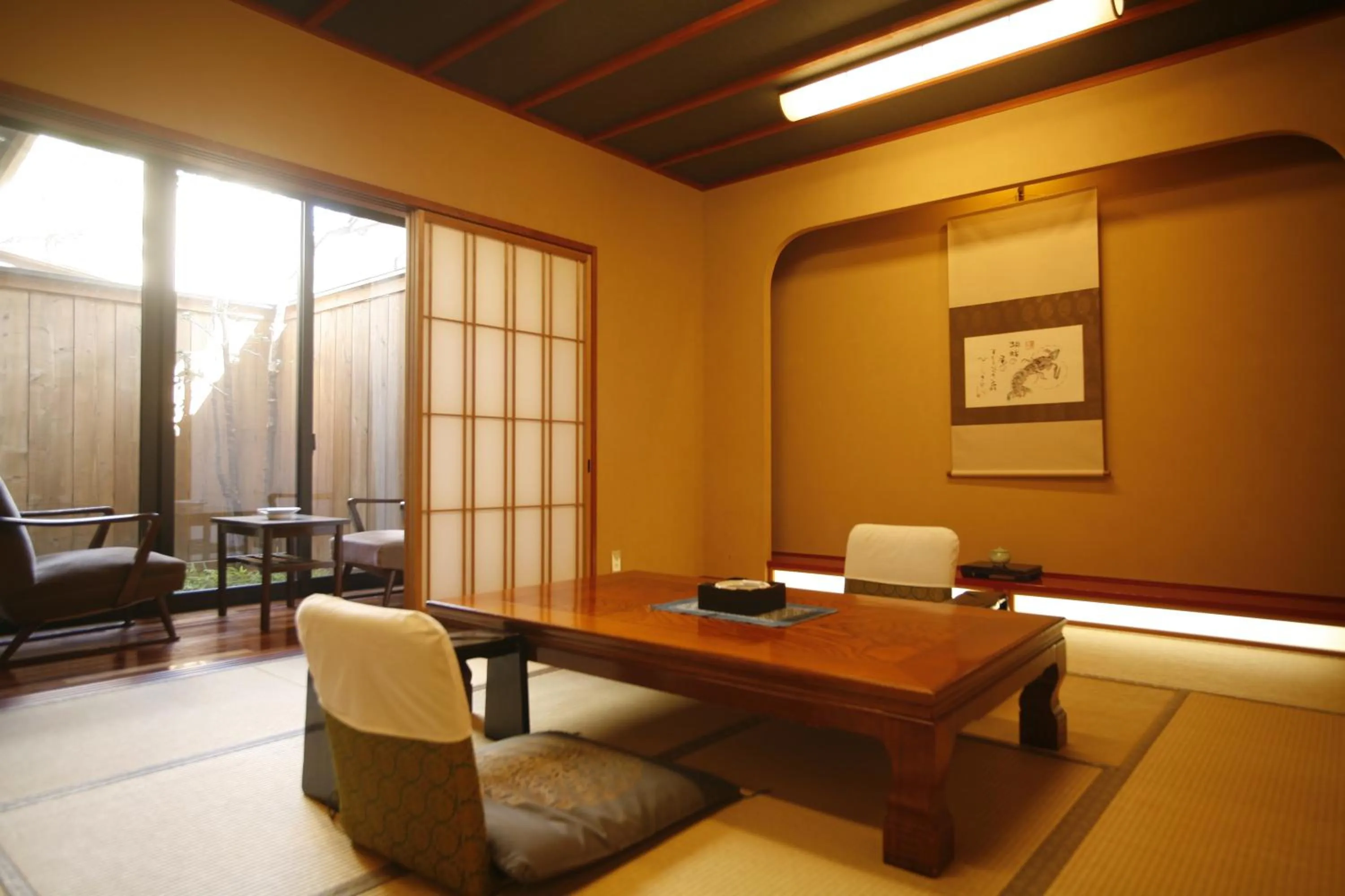 Photo of the whole room in Sennennoyu Gonzaemon