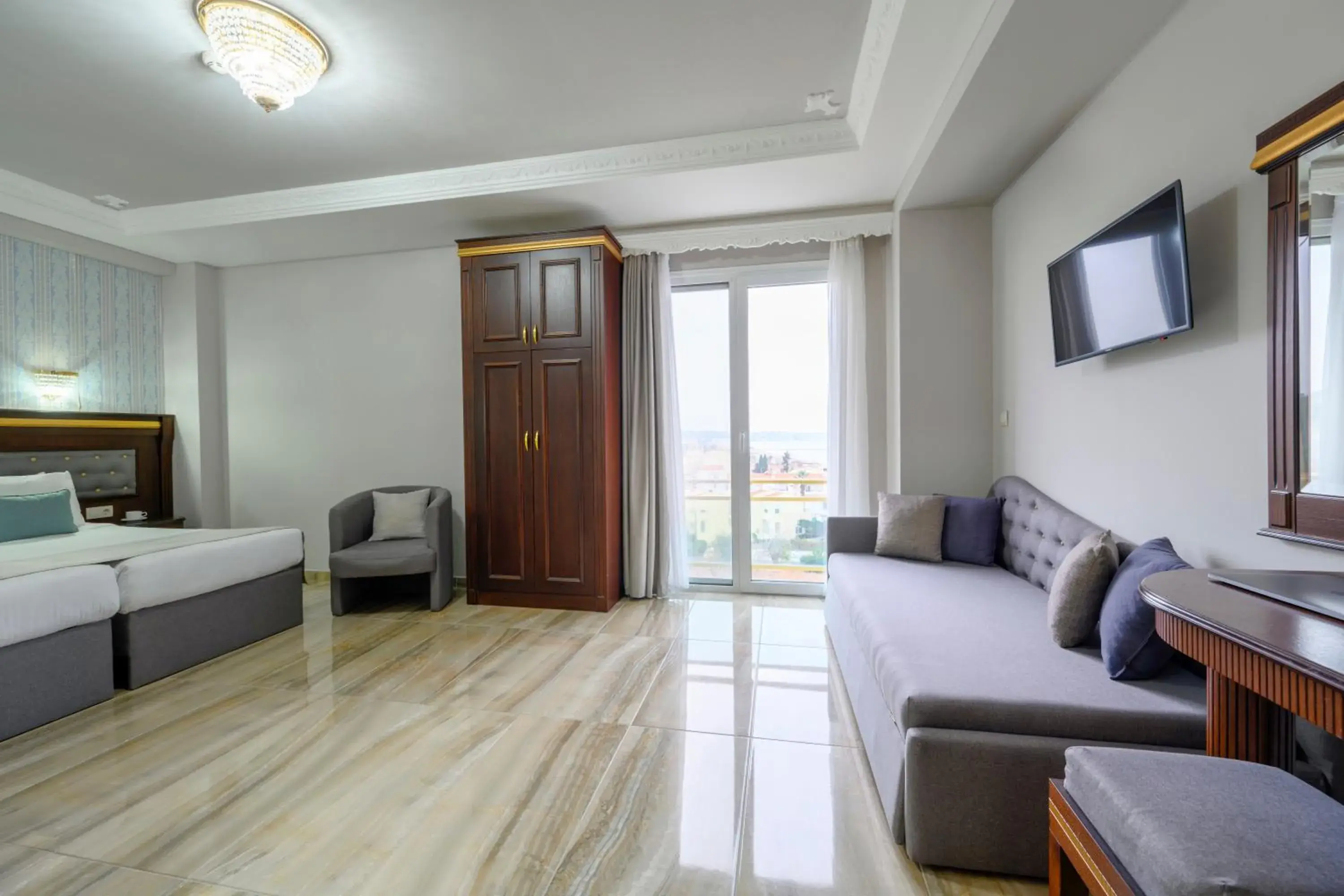 Deluxe Family Room in EONA BEACH RESORT by Greek Pride Deluxe Family Room in EONA BEACH RESORT by Greek Pride