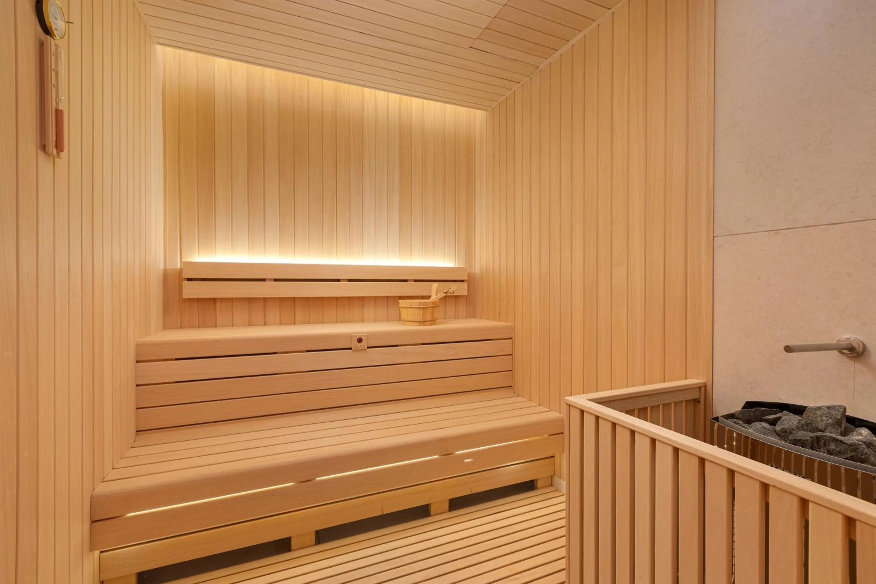 Sauna in Crowne Plaza Jingmen by IHG