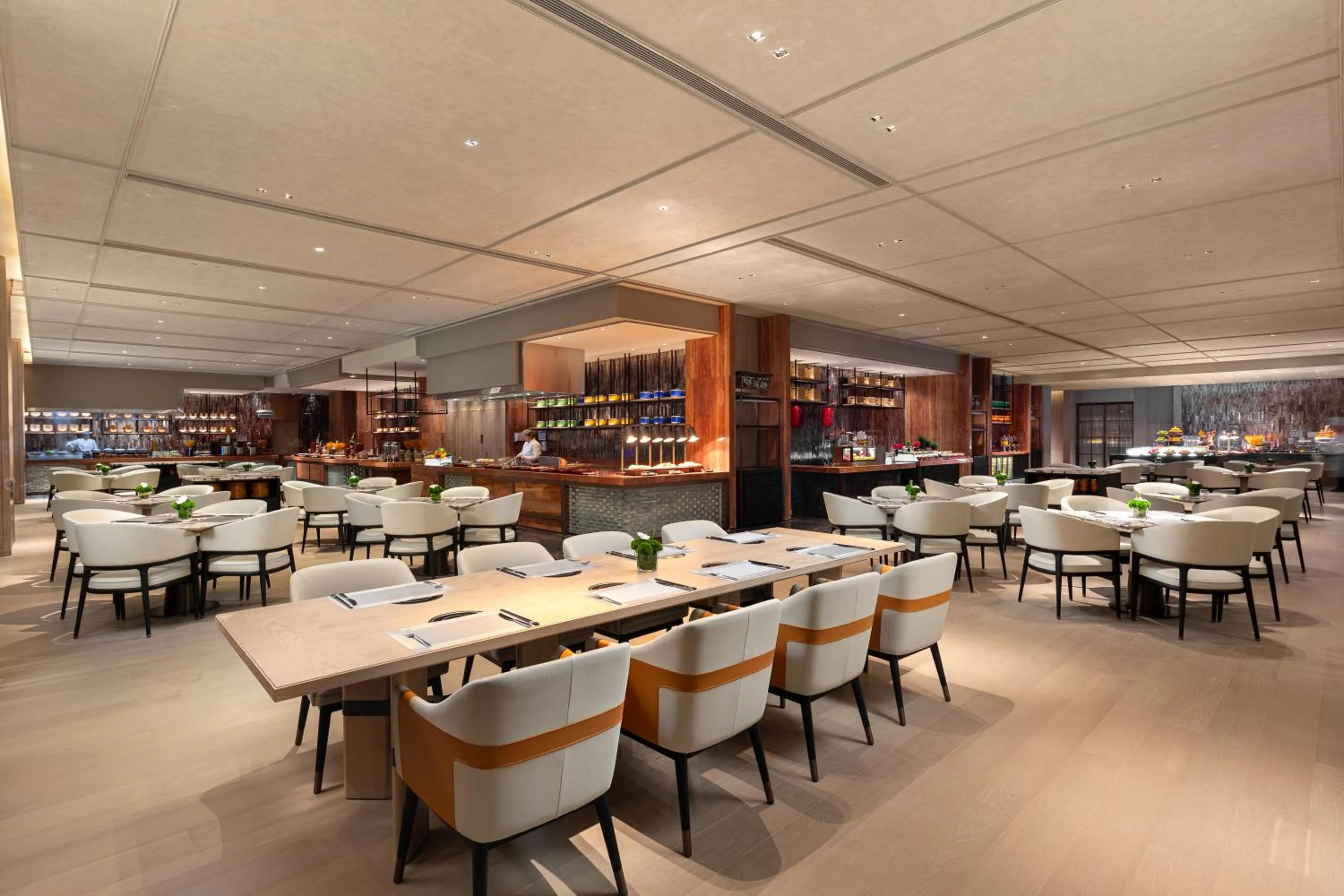 Restaurant/places to eat in Crowne Plaza Jingmen by IHG