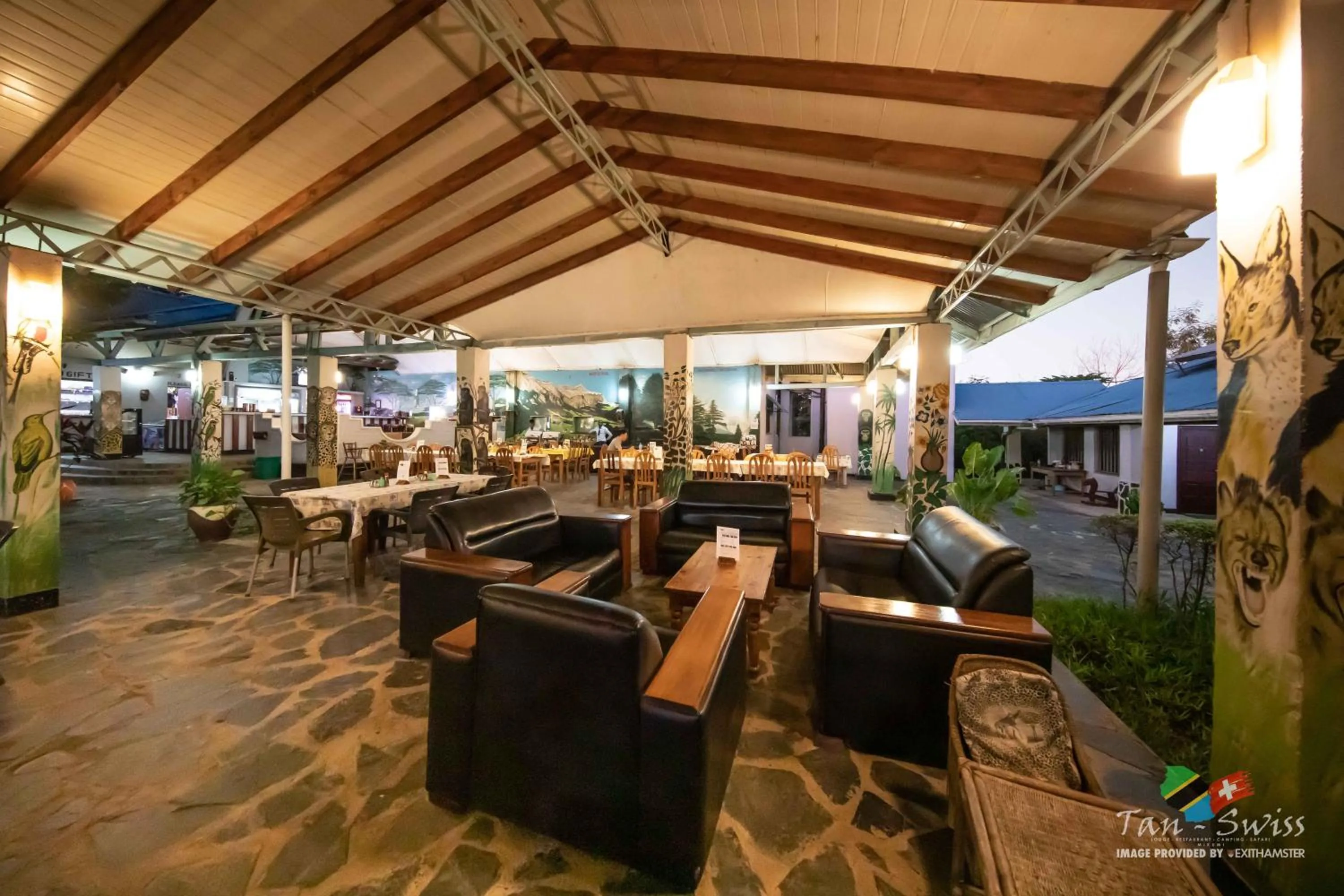 Restaurant/places to eat in Tan-Swiss Lodge