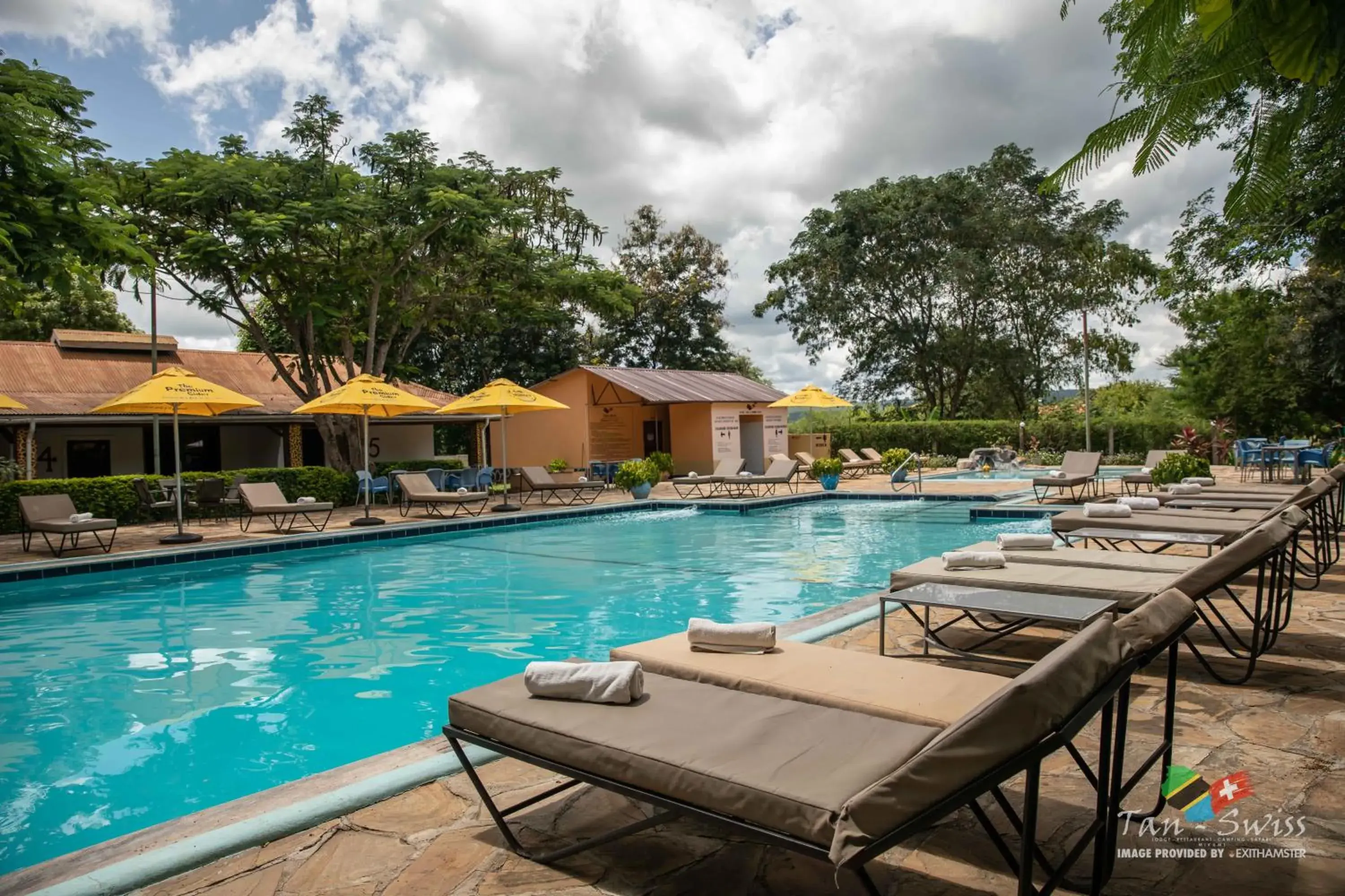 Tan-Swiss Lodge Tan-Swiss Lodge