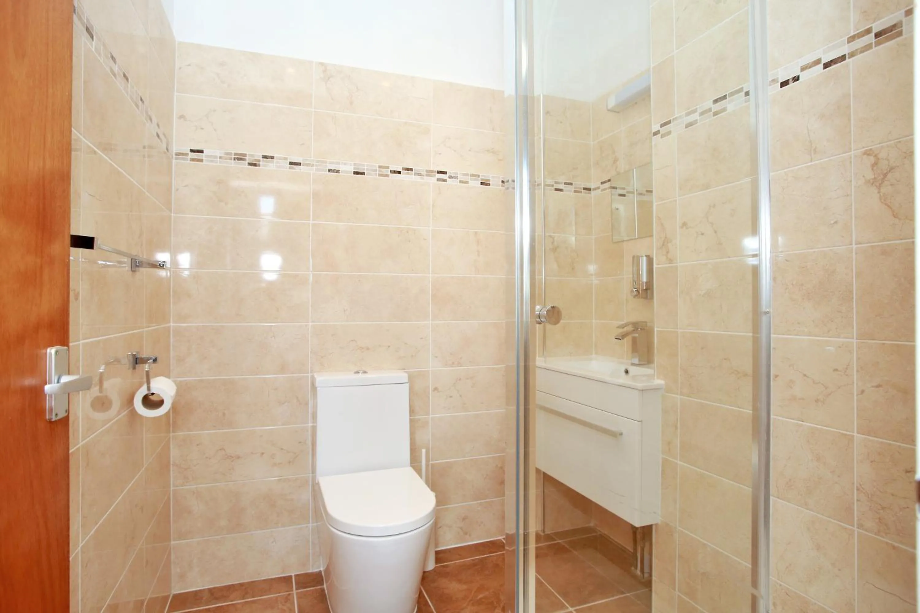 Shower in CitiHouse Aberdeen West End