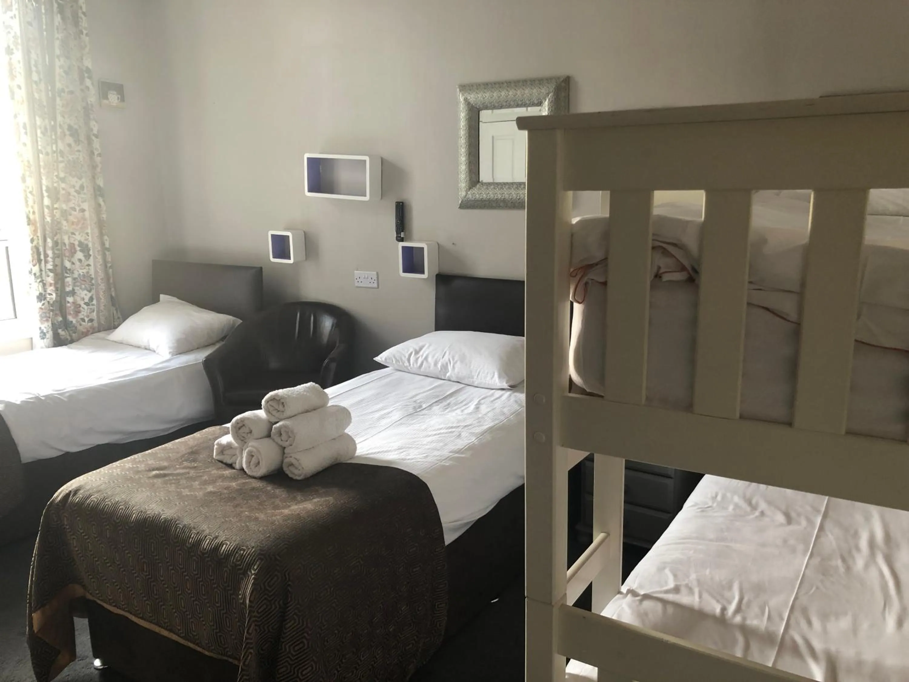 Bed in CitiHouse Aberdeen West End