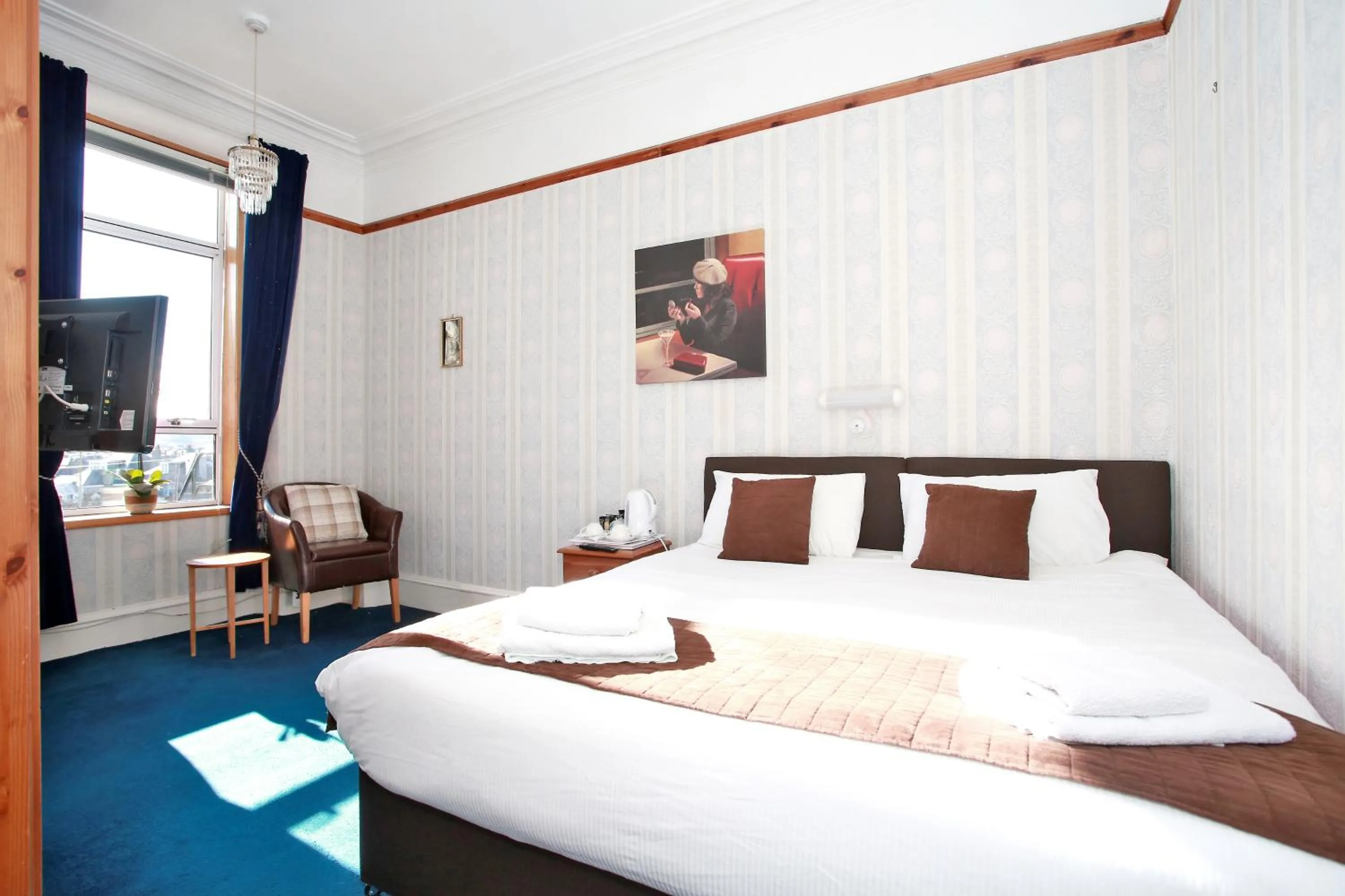 Bedroom, Bed in CitiHouse Aberdeen West End