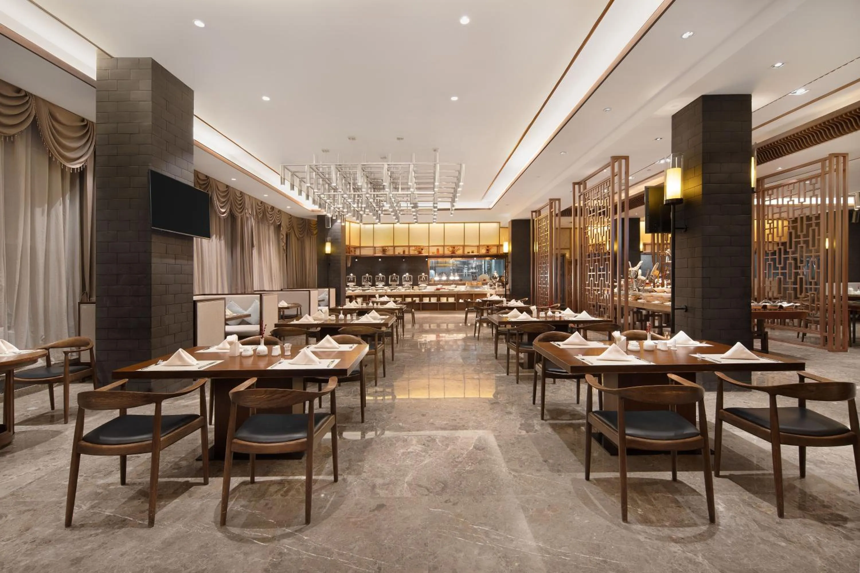 Restaurant/places to eat in Grand Mercure Kunming South