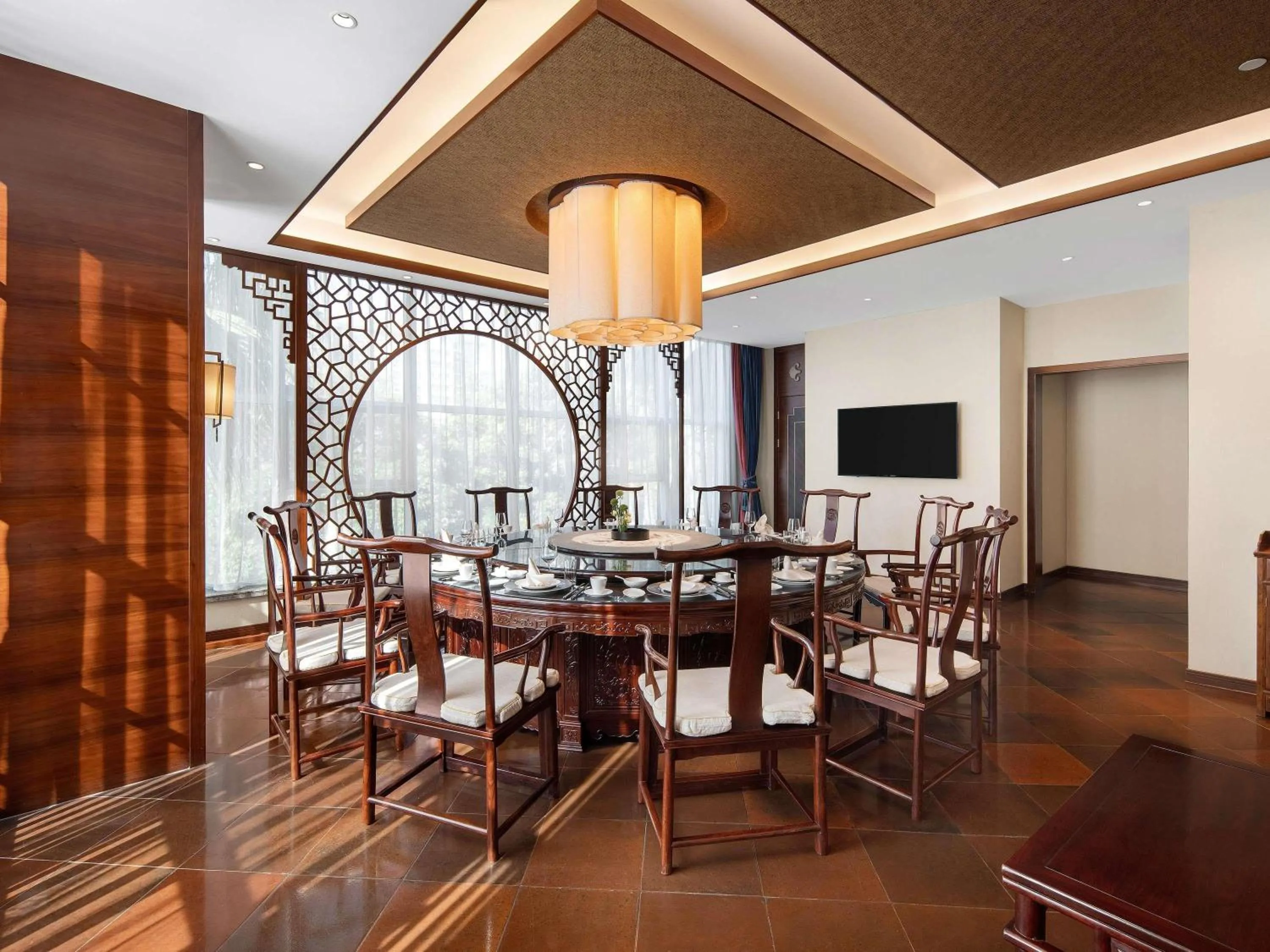 Restaurant/places to eat in Grand Mercure Kunming South