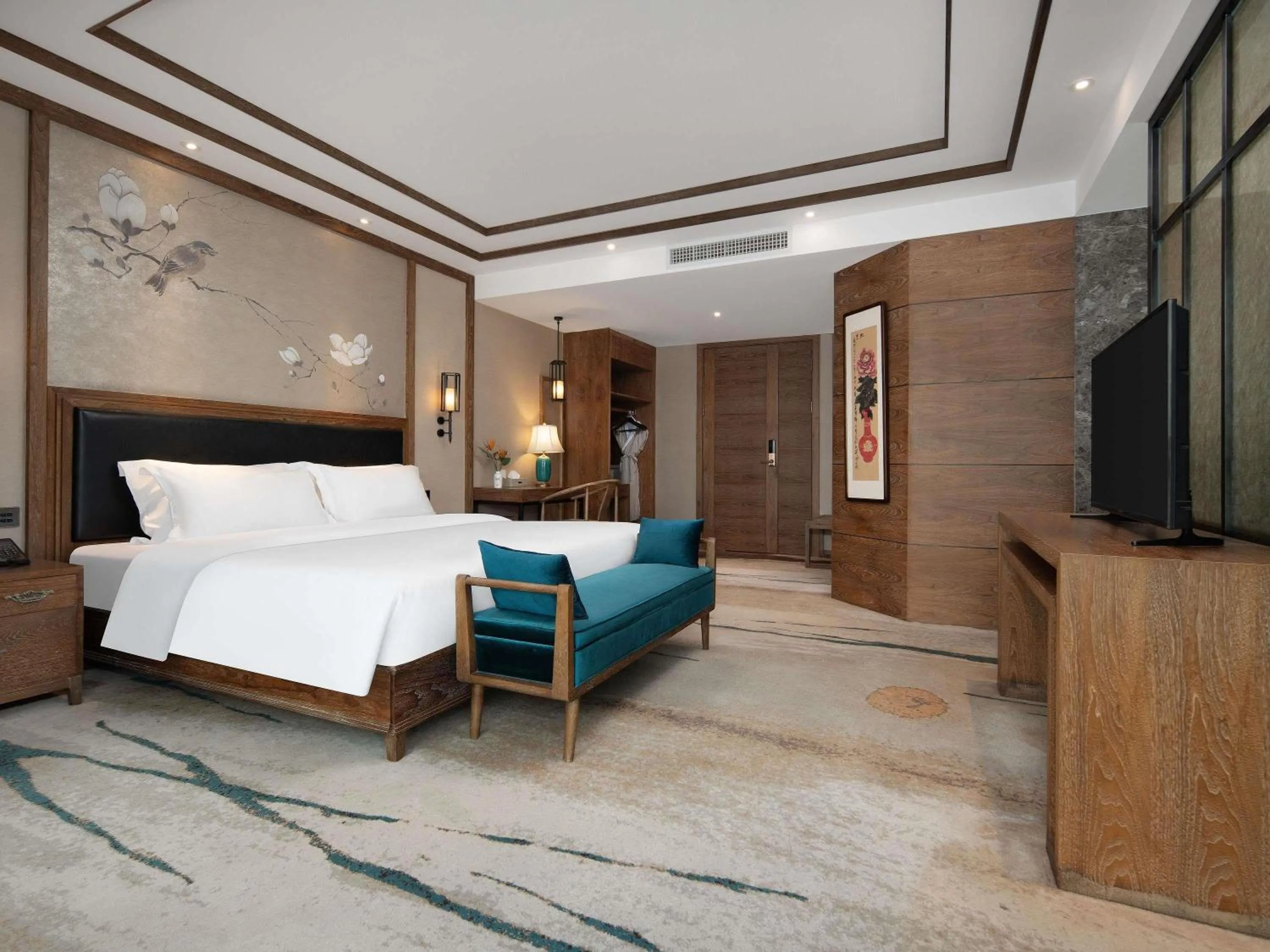 Bedroom, Bed in Grand Mercure Kunming South