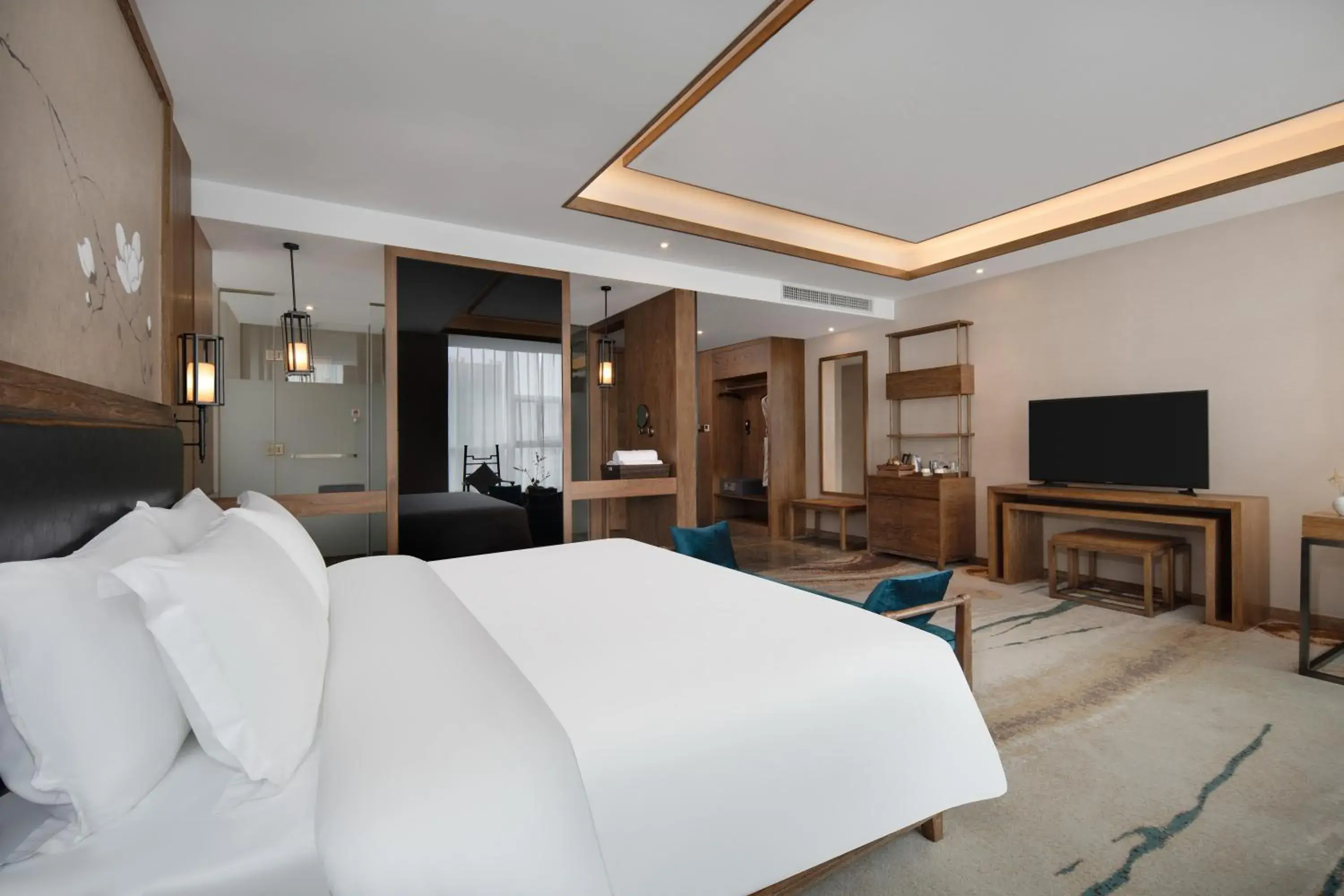 Deluxe King Room in Grand Mercure Kunming South Deluxe King Room in Grand Mercure Kunming South