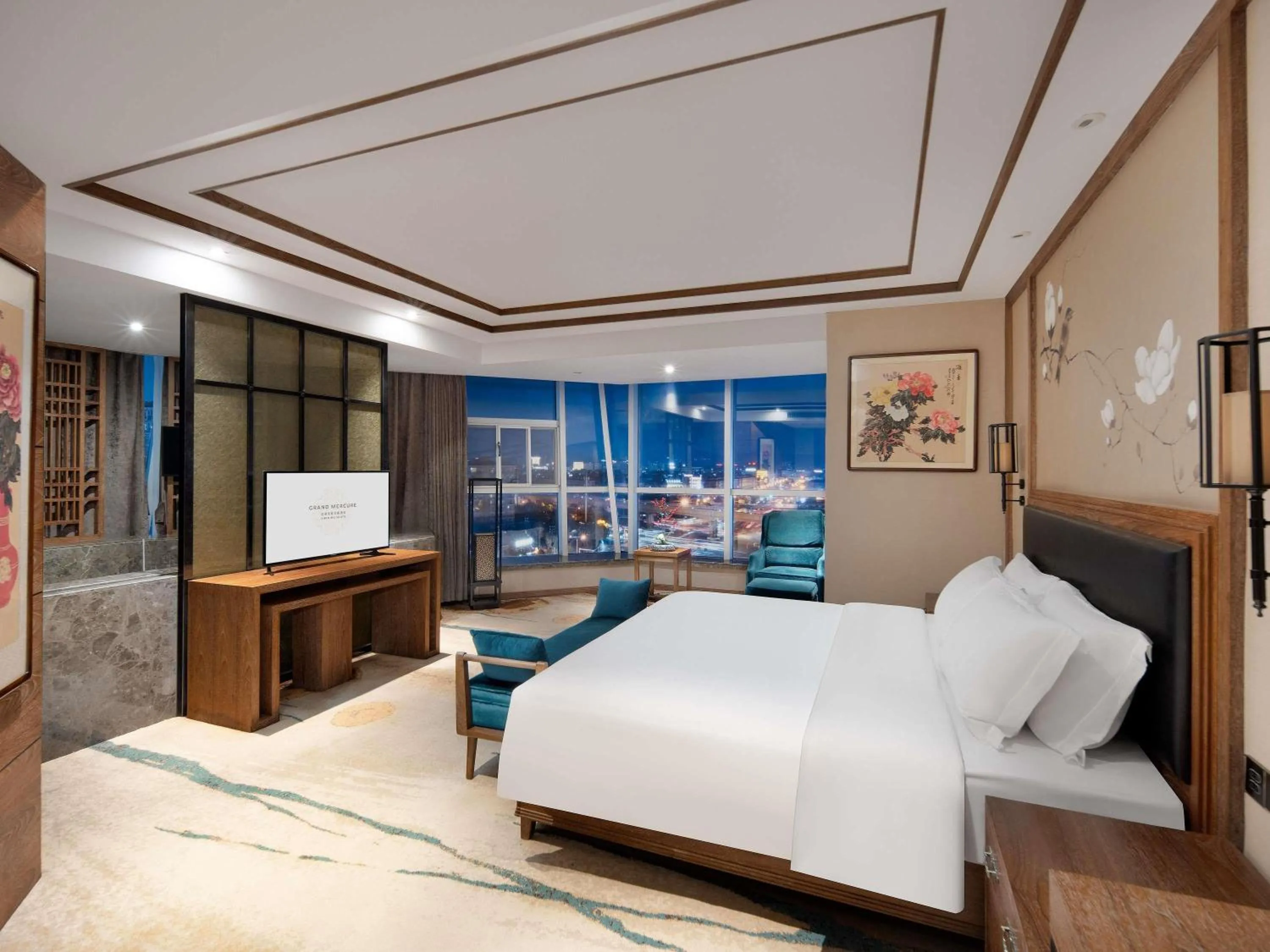 Bedroom, Bed in Grand Mercure Kunming South