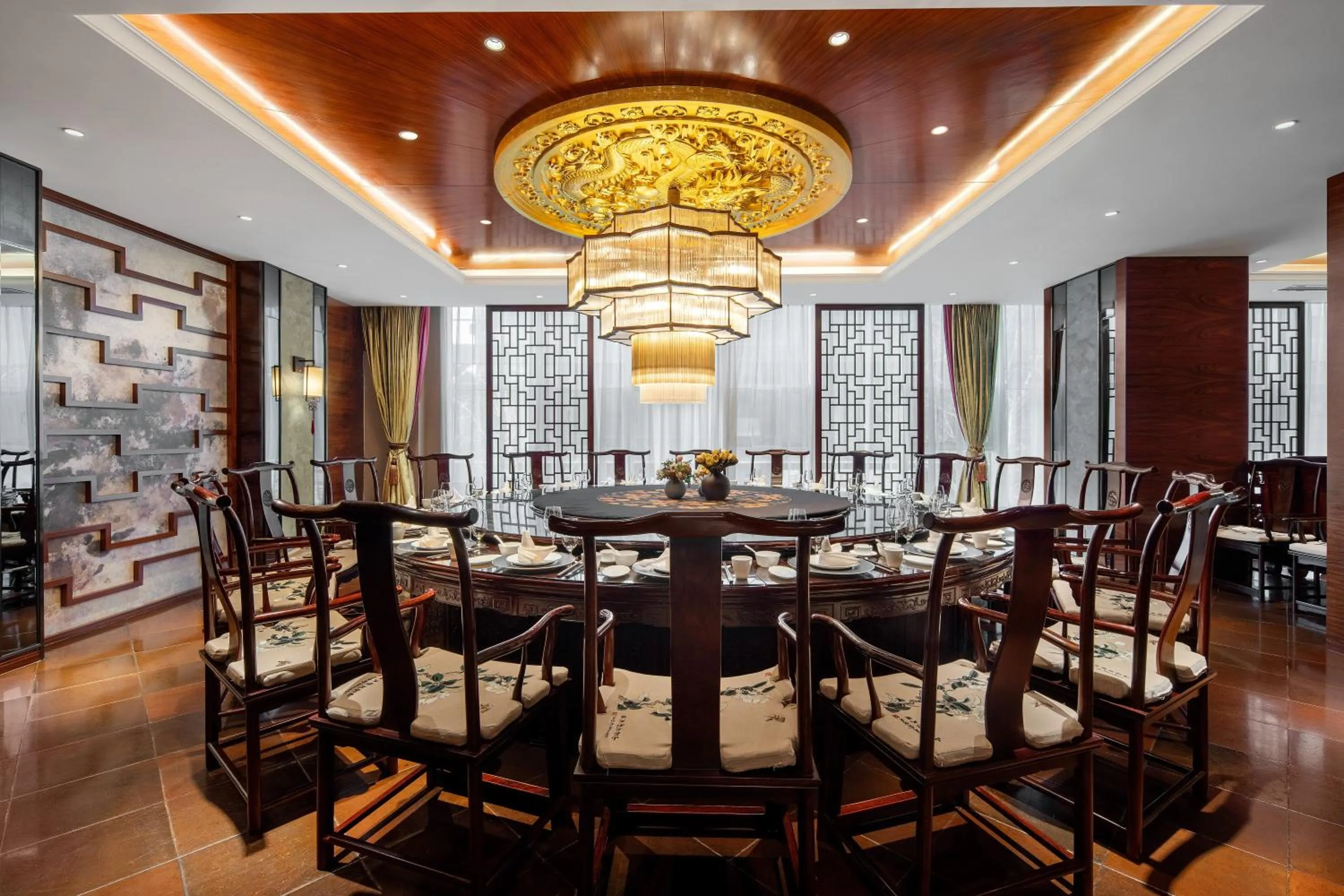 Dining area in Grand Mercure Kunming South