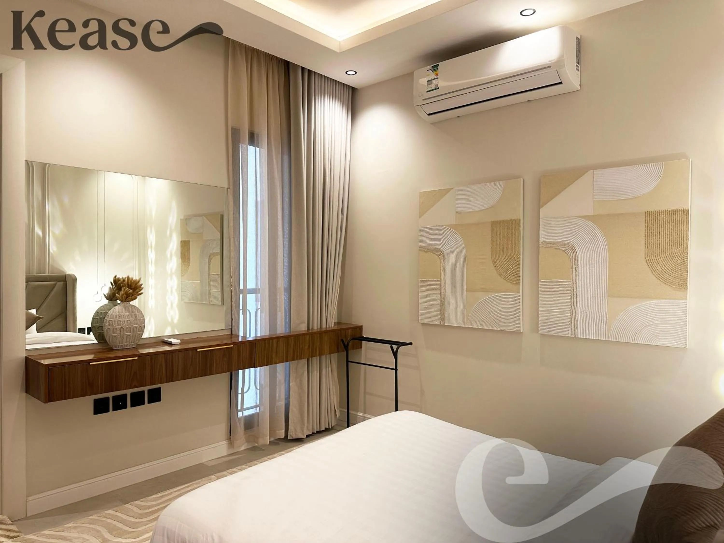 Bed in Kease Narjis A-12 Luxury Gold AX18