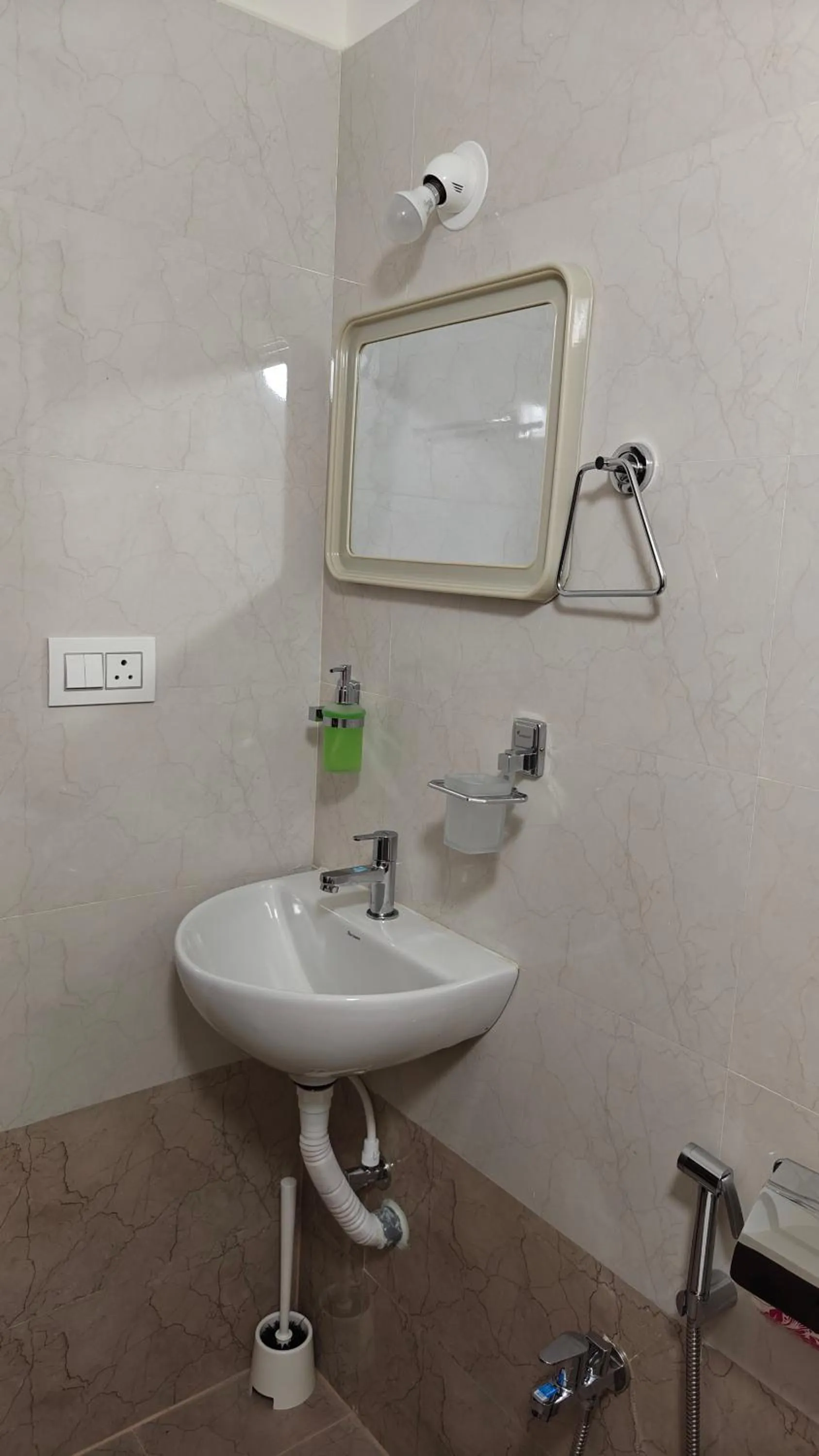 3 Home Tales (Brookefield)