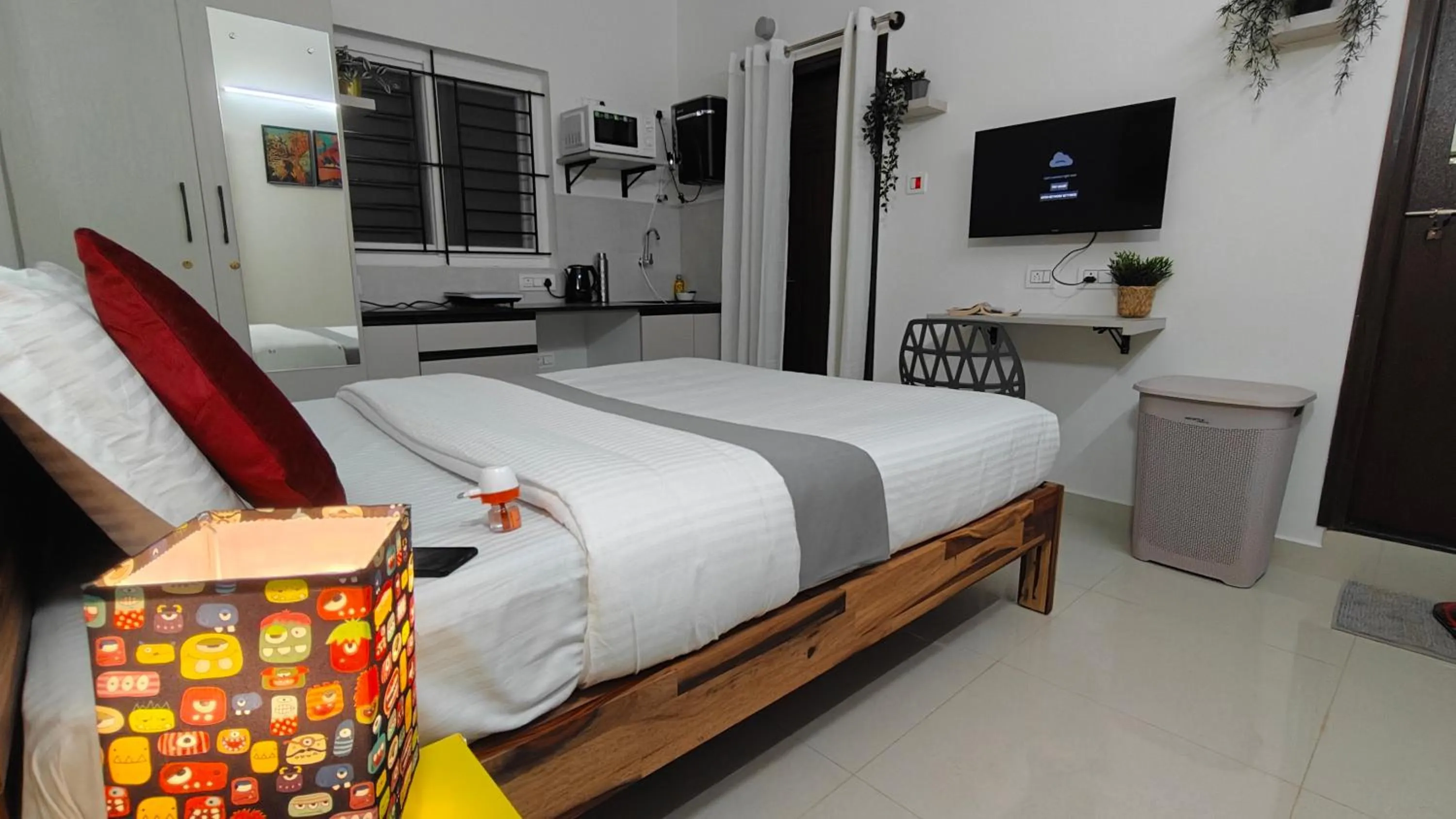 Bed in 3 Home Tales (Brookefield)