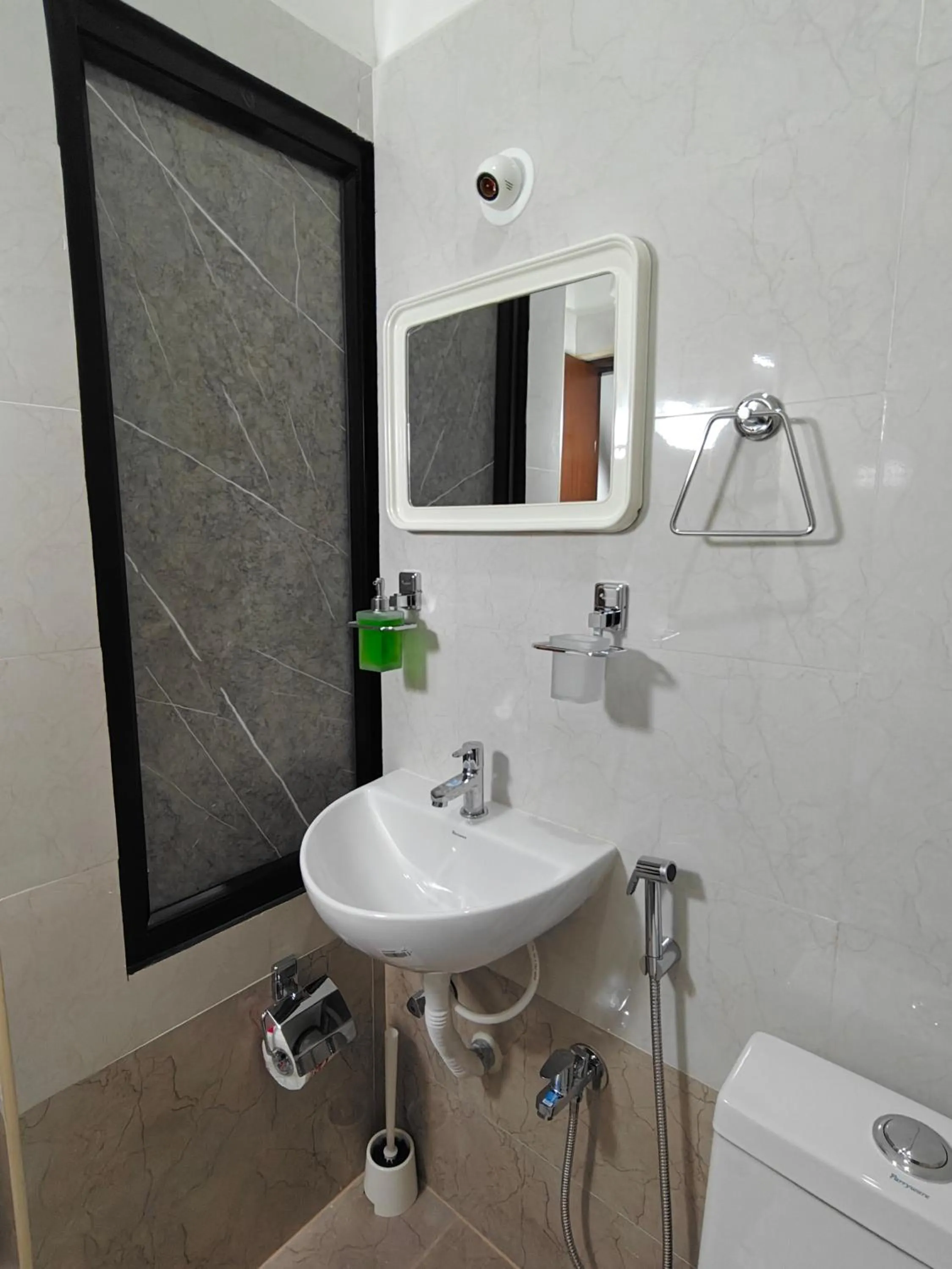 3 Home Tales (Brookefield)