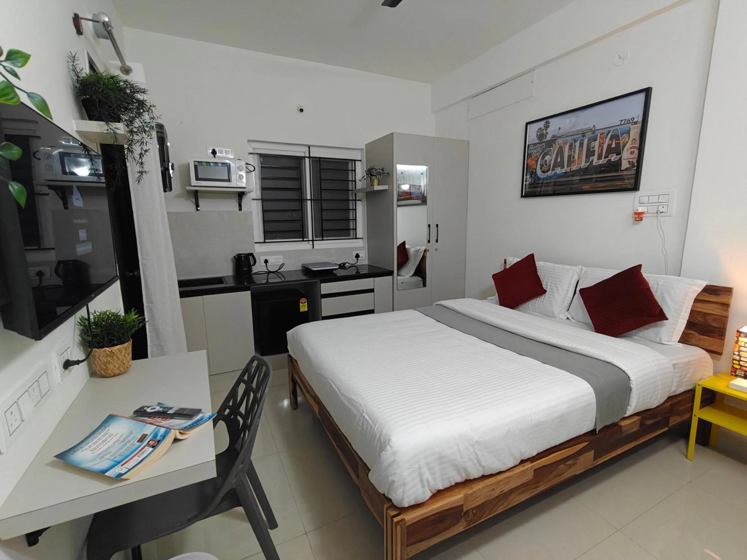 Bed in 3 Home Tales (Brookefield)