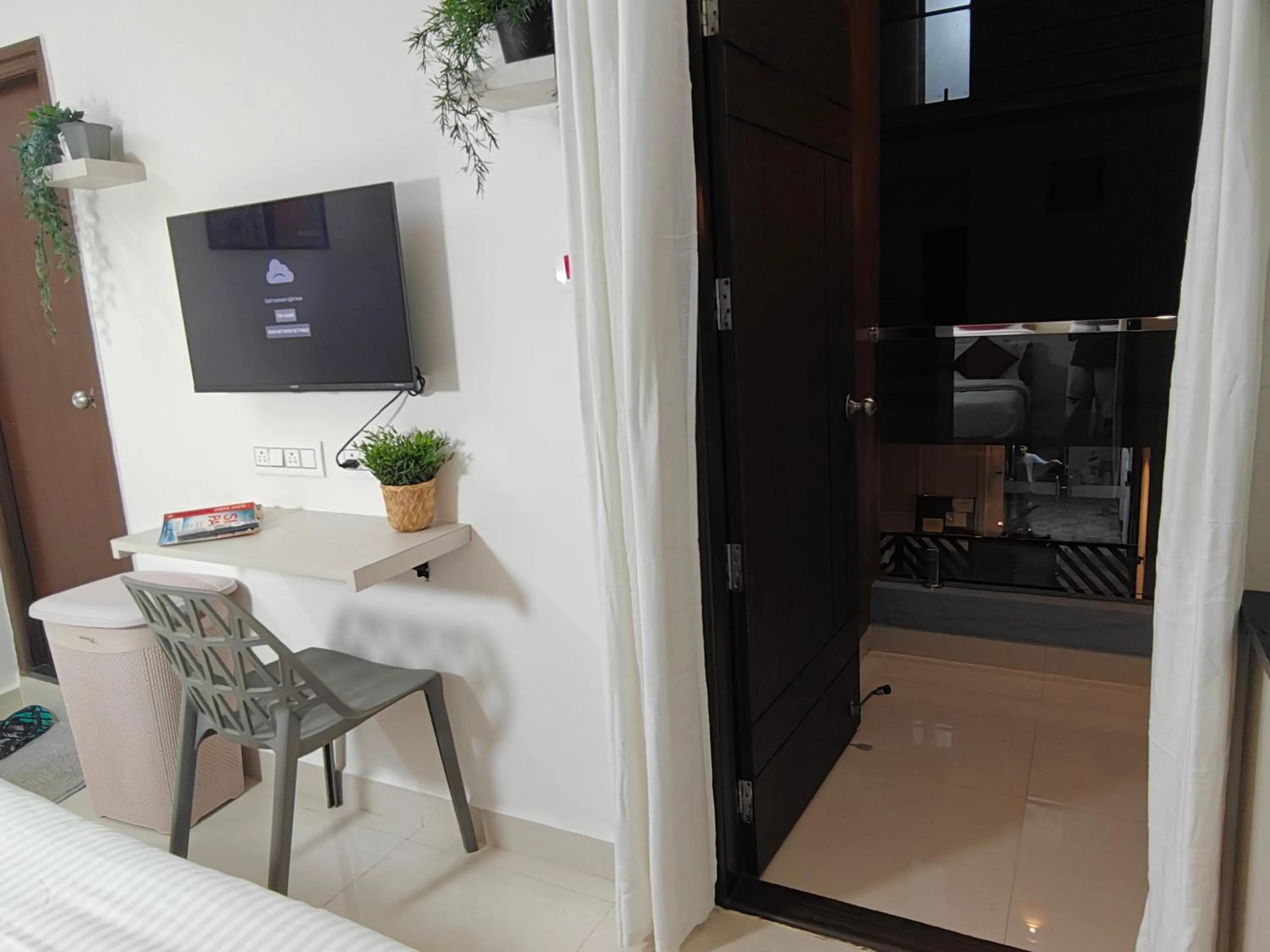 3 Home Tales (Brookefield)