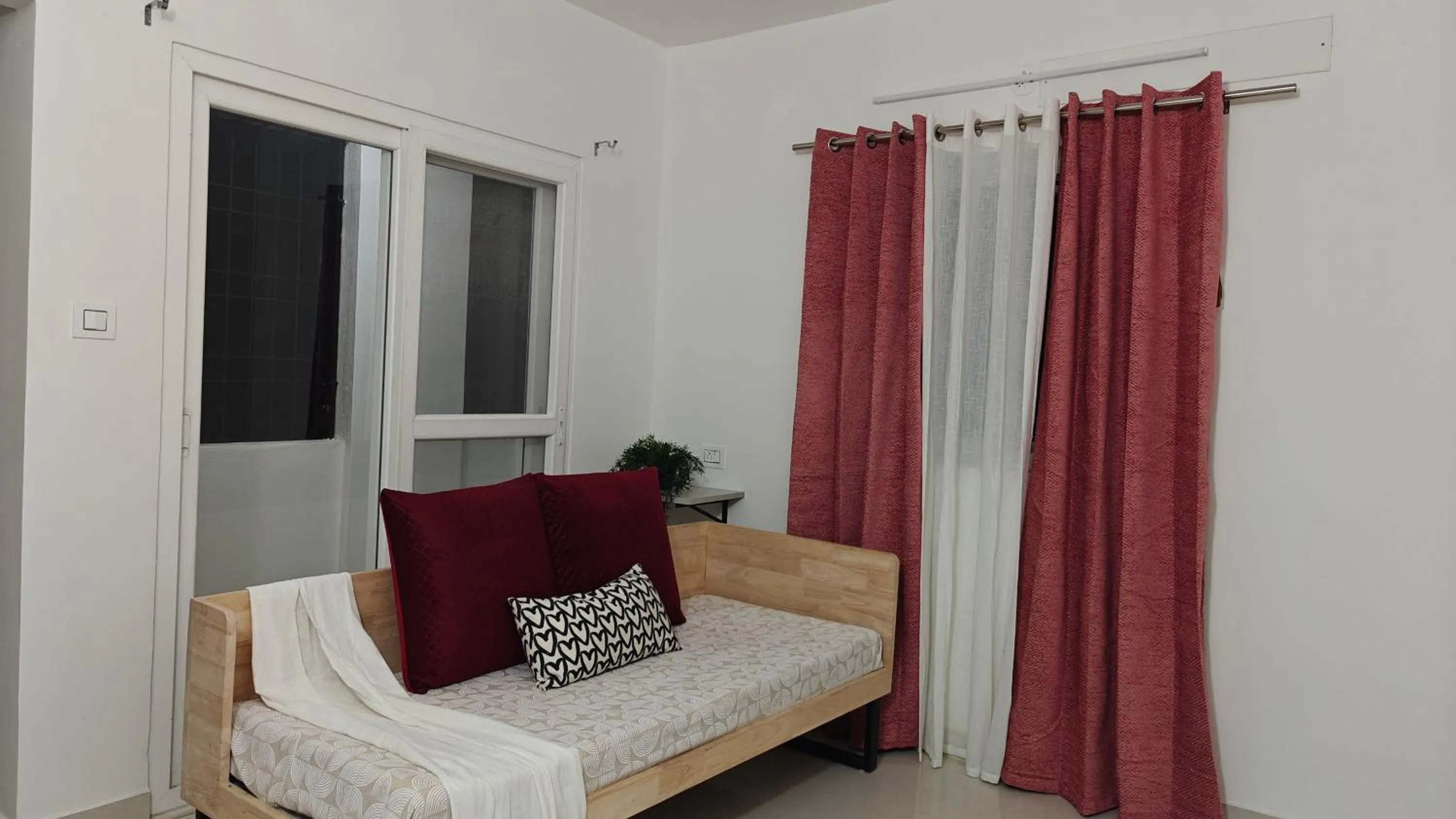 Bed in 3 Home Tales (Brookefield)