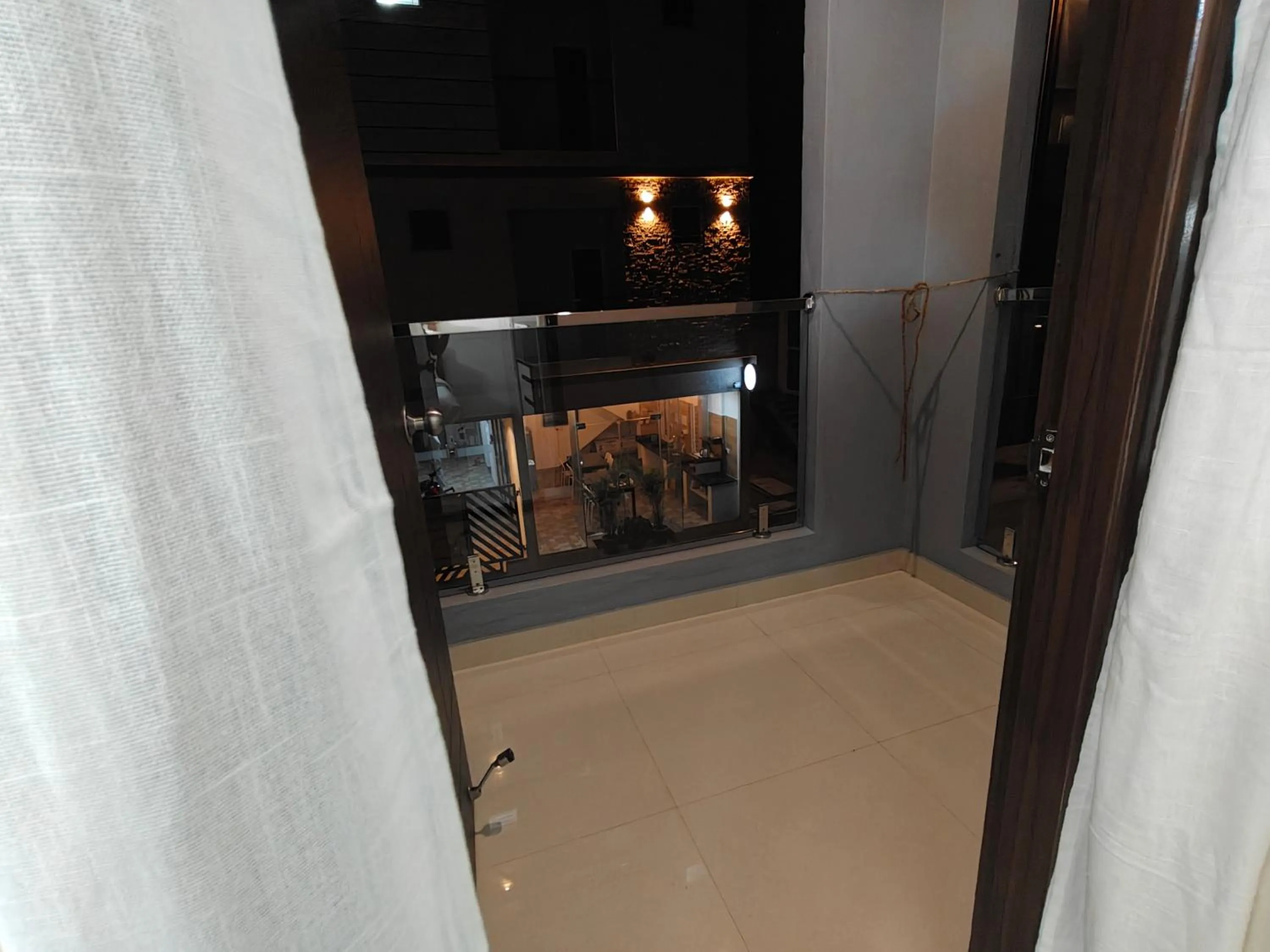 3 Home Tales (Brookefield)