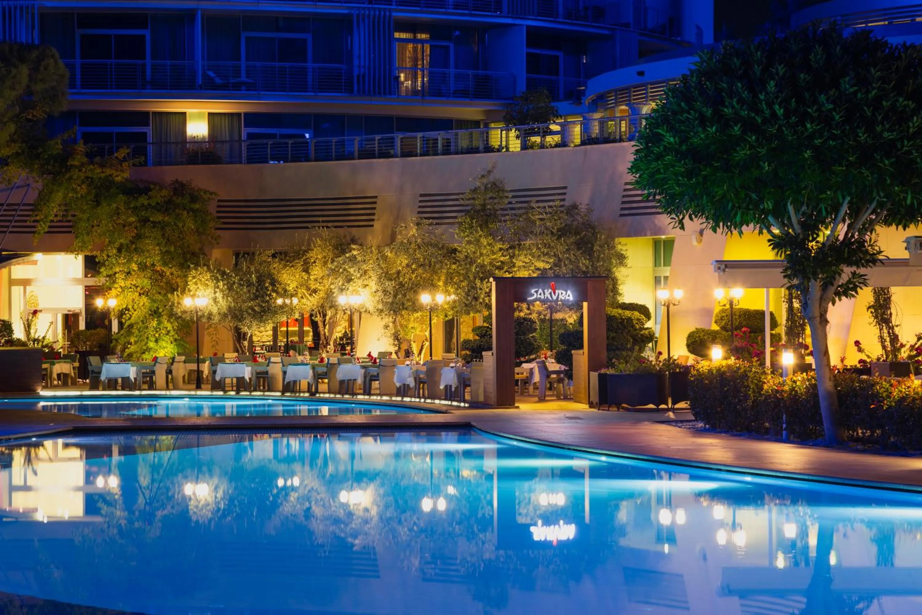 Restaurant/places to eat in Calista Luxury Resort