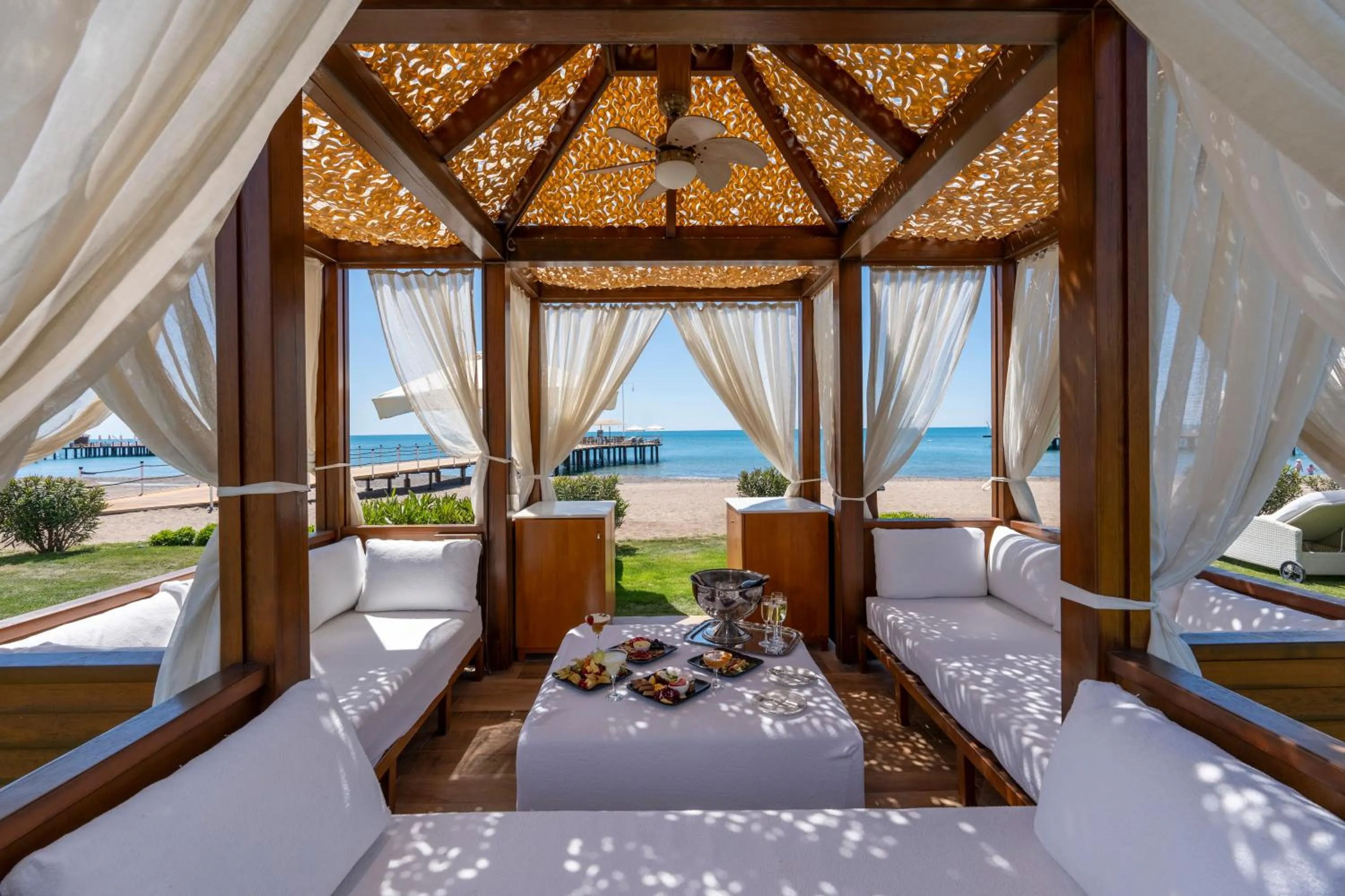 Beach, Bed in Calista Luxury Resort