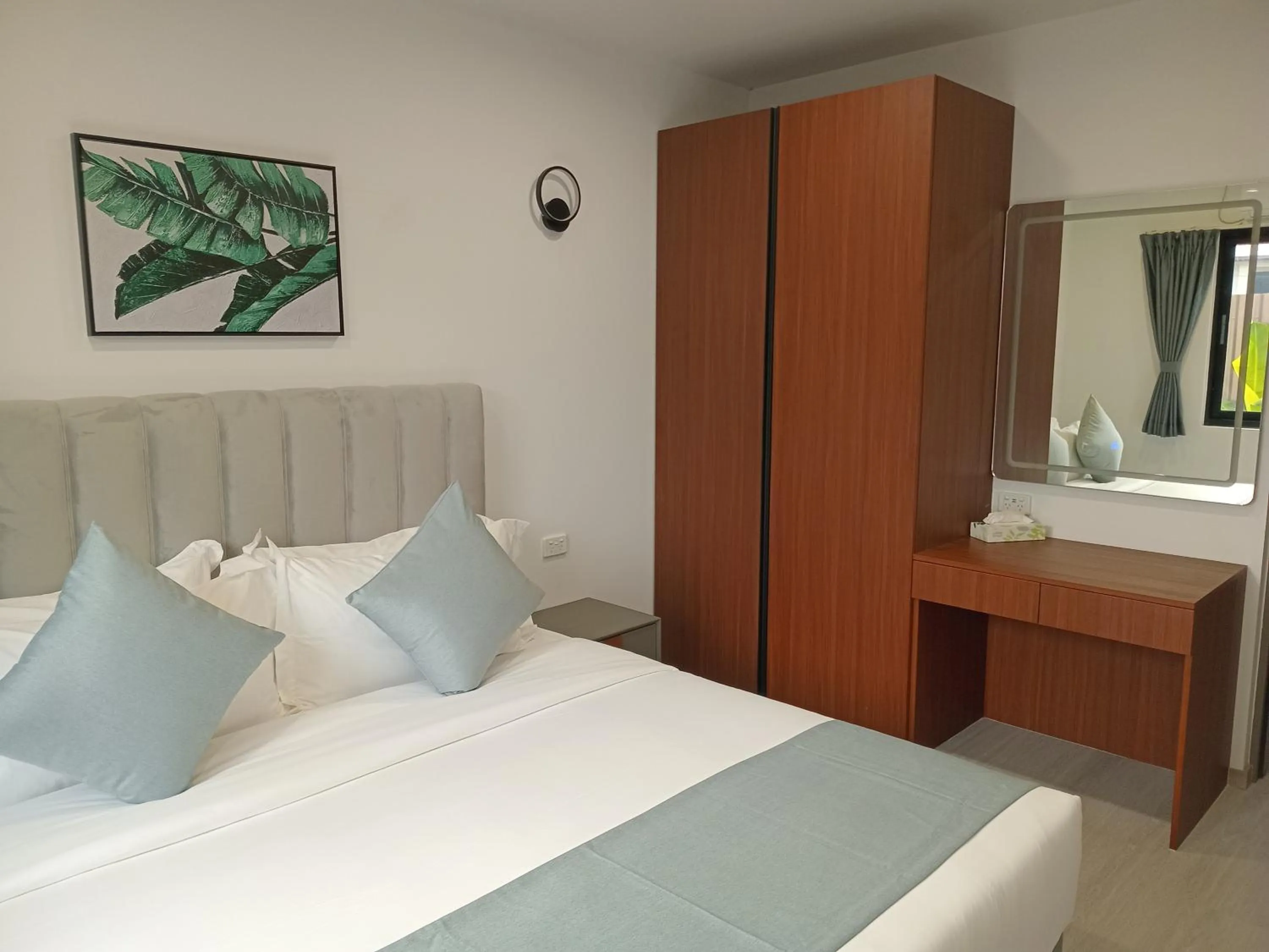 Bedroom, Bed in Hibiscus Suites And Residences