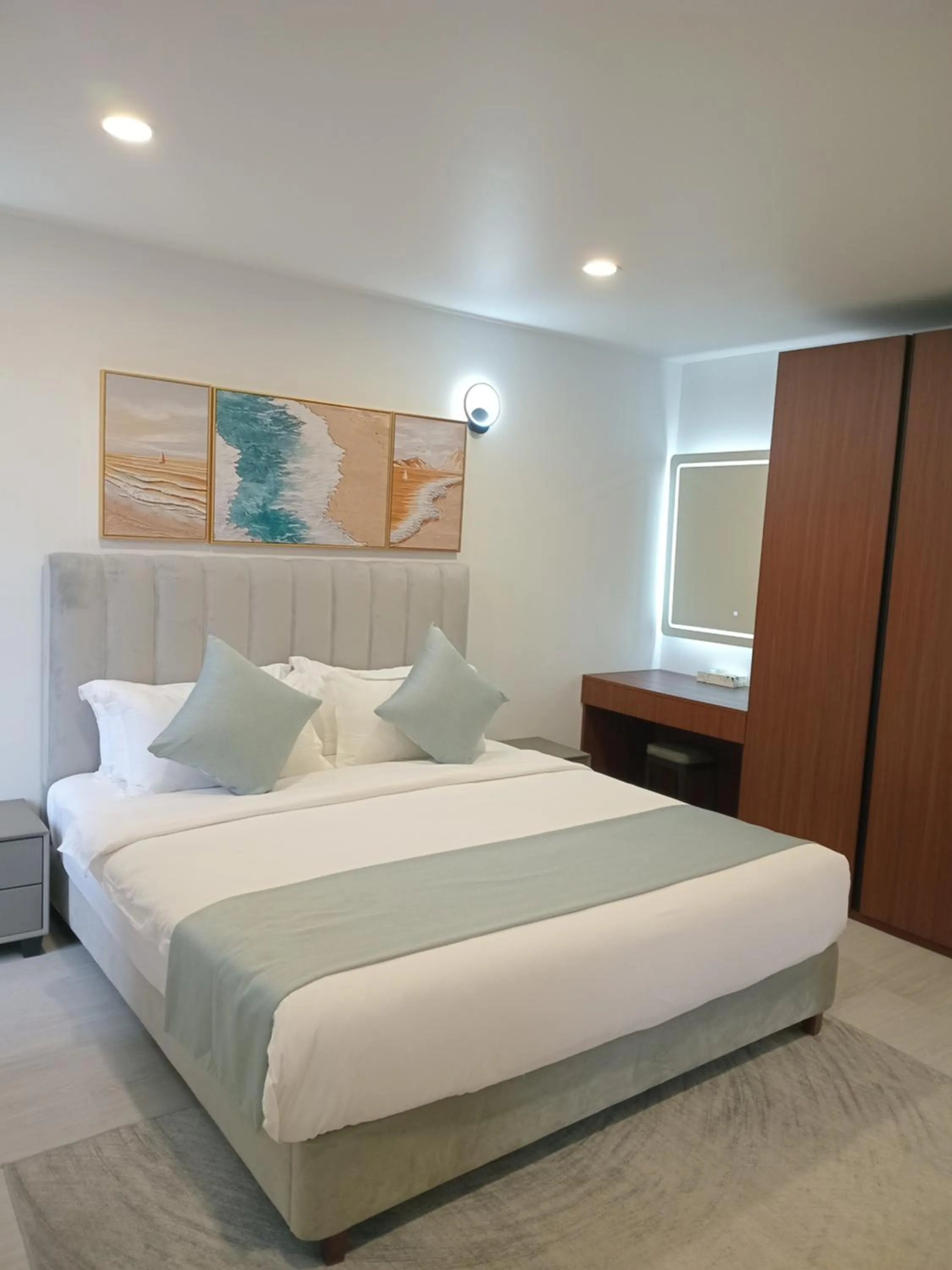 Bedroom, Bed in Hibiscus Suites And Residences