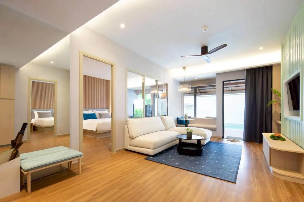 Living room, Bed in Lalynn Resort & Villas, Phuket
