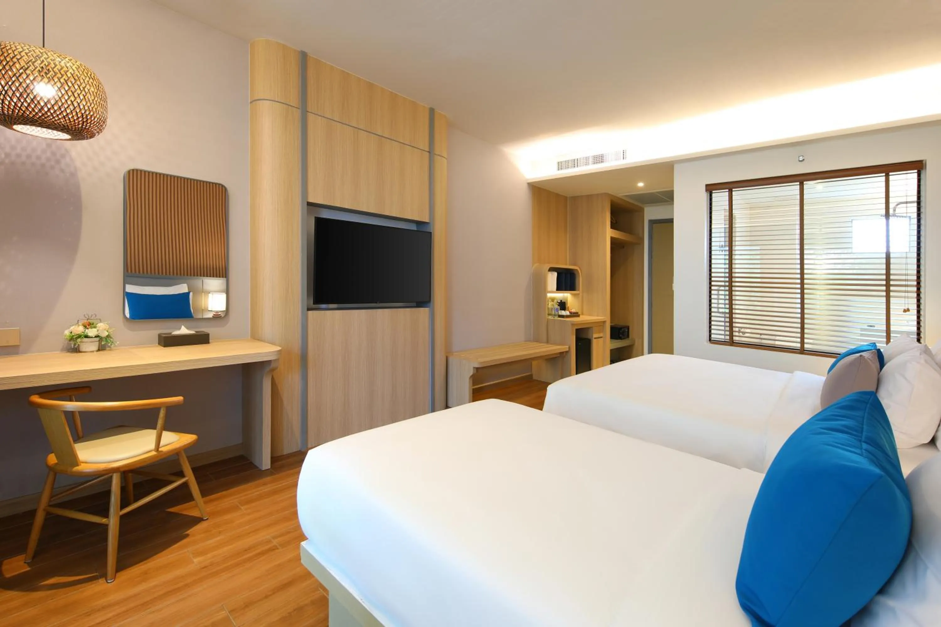 Bedroom, Bed in Lalynn Resort & Villas, Phuket