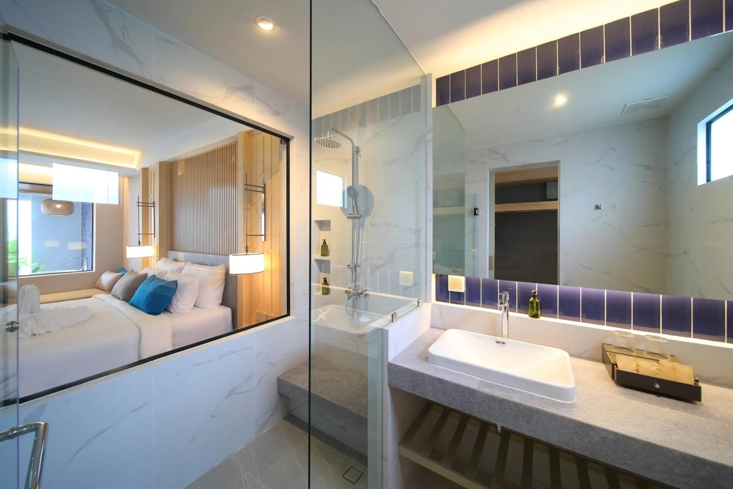 Photo of the whole room, Bed in Lalynn Resort & Villas, Phuket