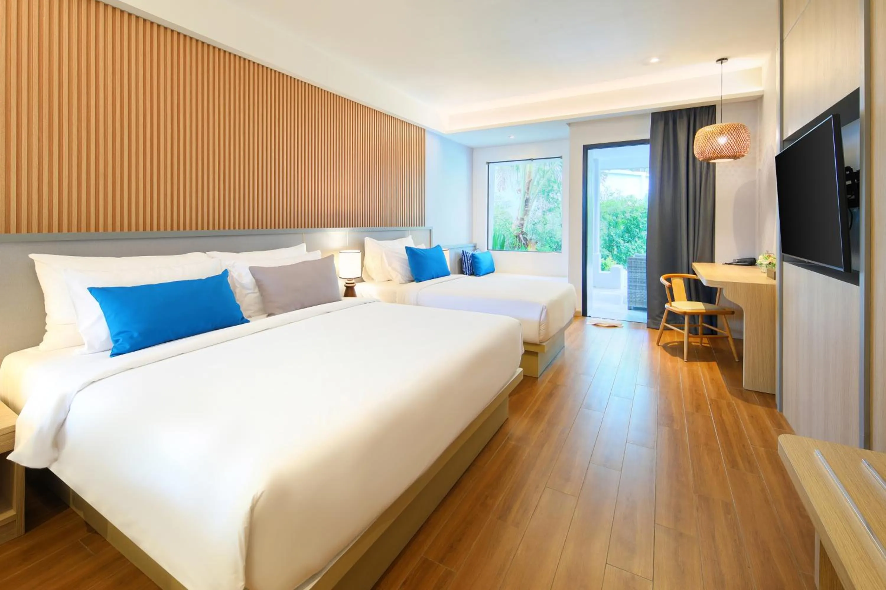 Bedroom, Bed in Lalynn Resort & Villas, Phuket