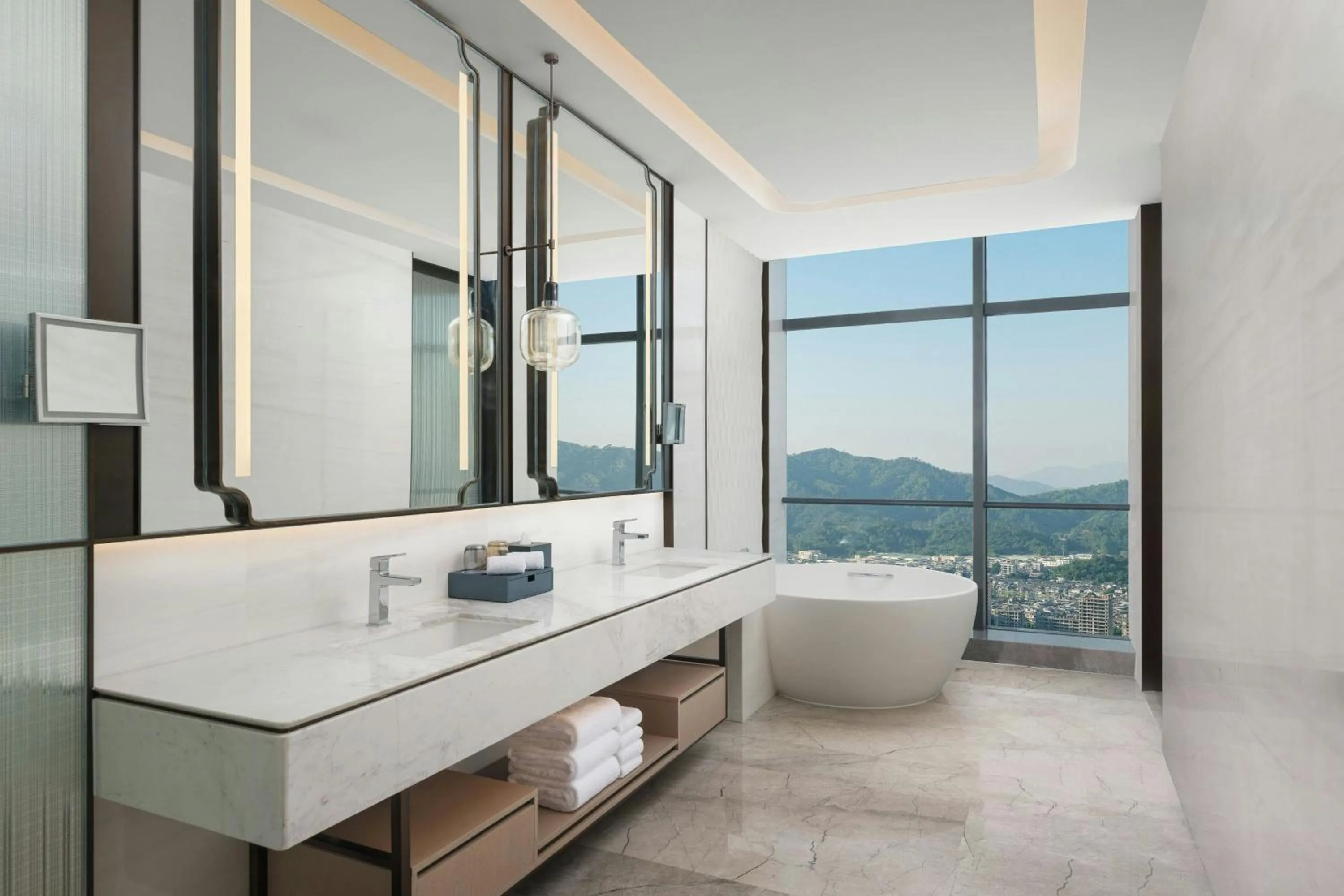 Bathroom in Jieyang Marriott Hotel