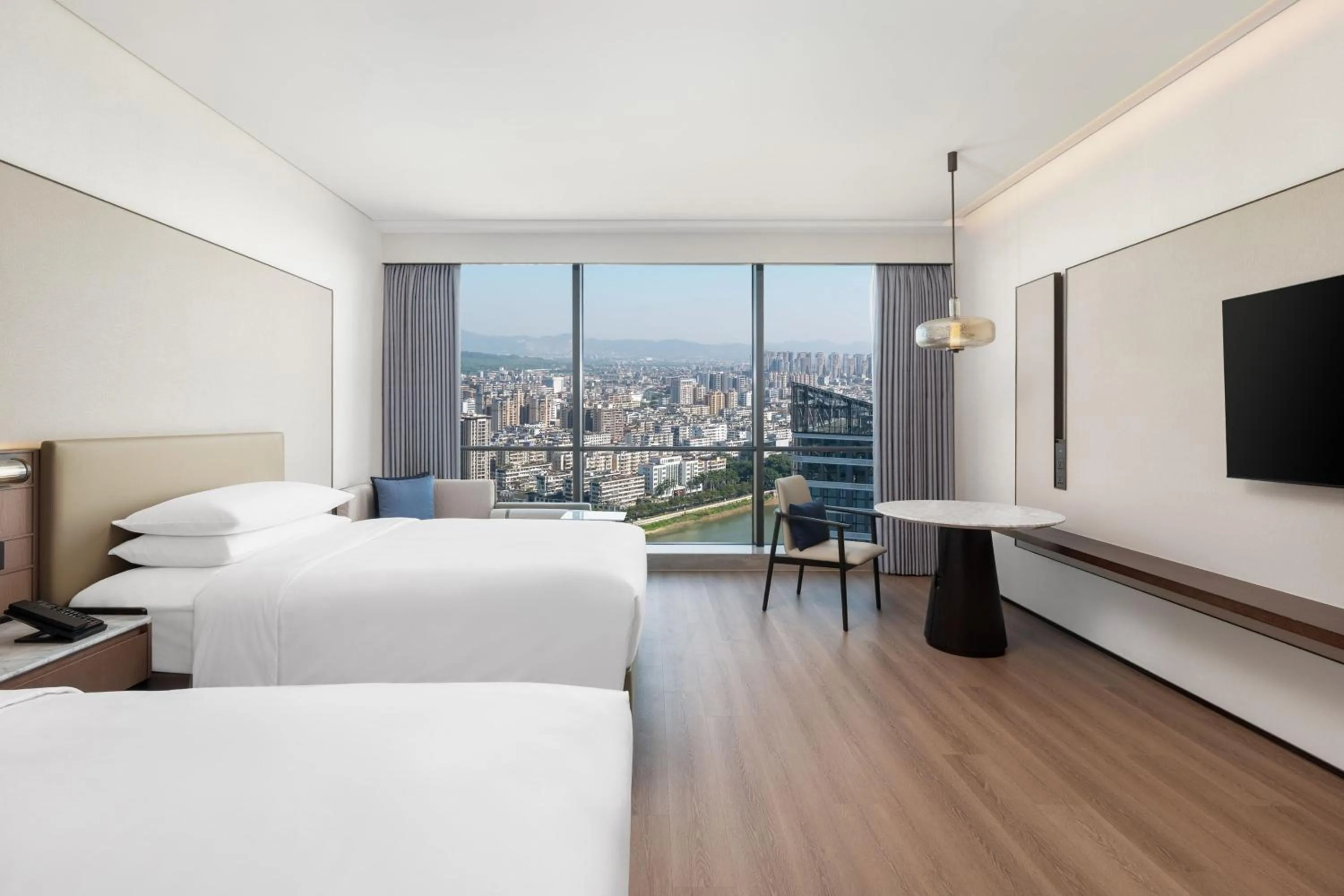 Photo of the whole room, Bed in Jieyang Marriott Hotel