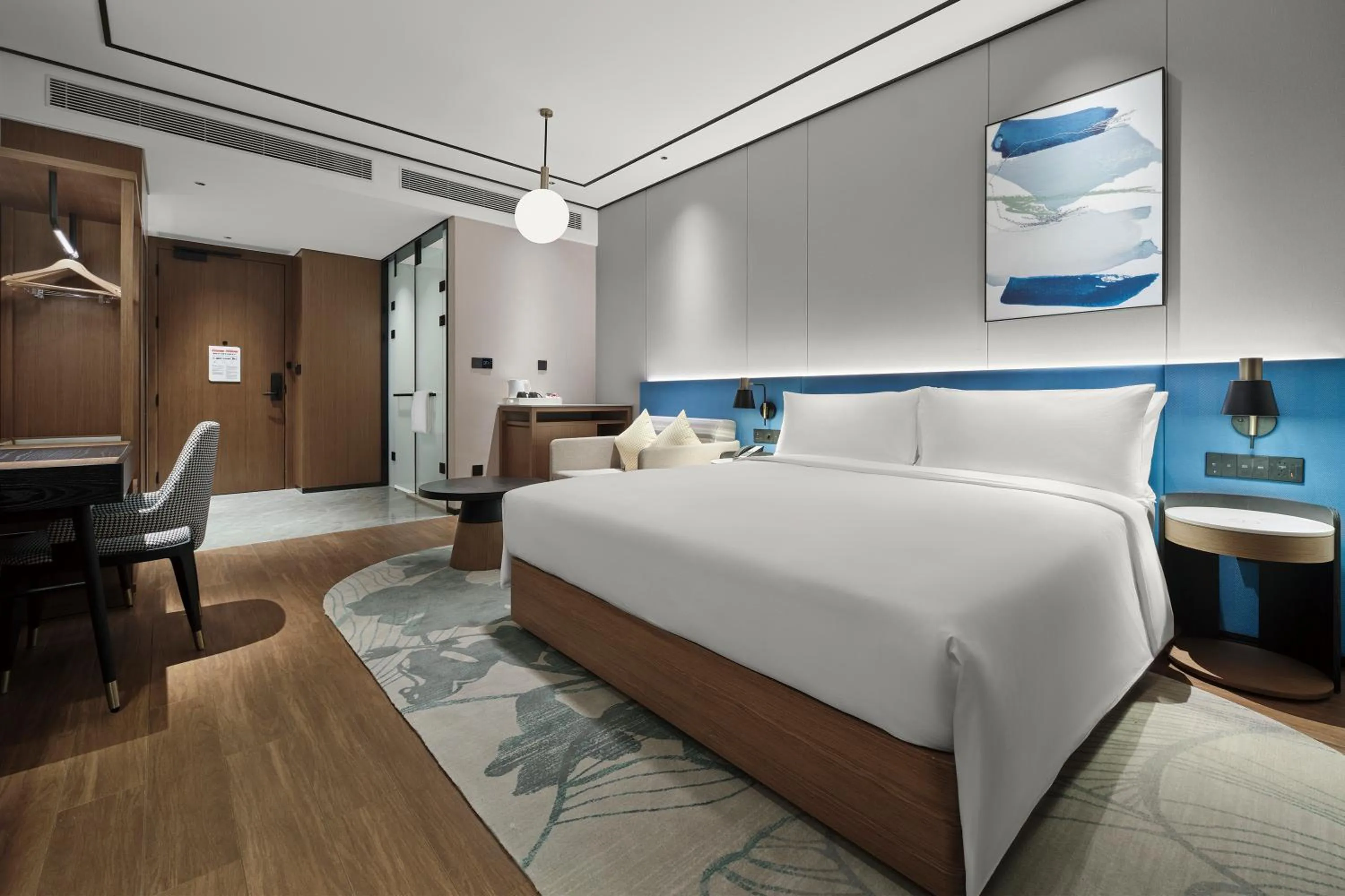 Photo of the whole room, Bed in Hilton Garden Inn Beijing Yizhuang